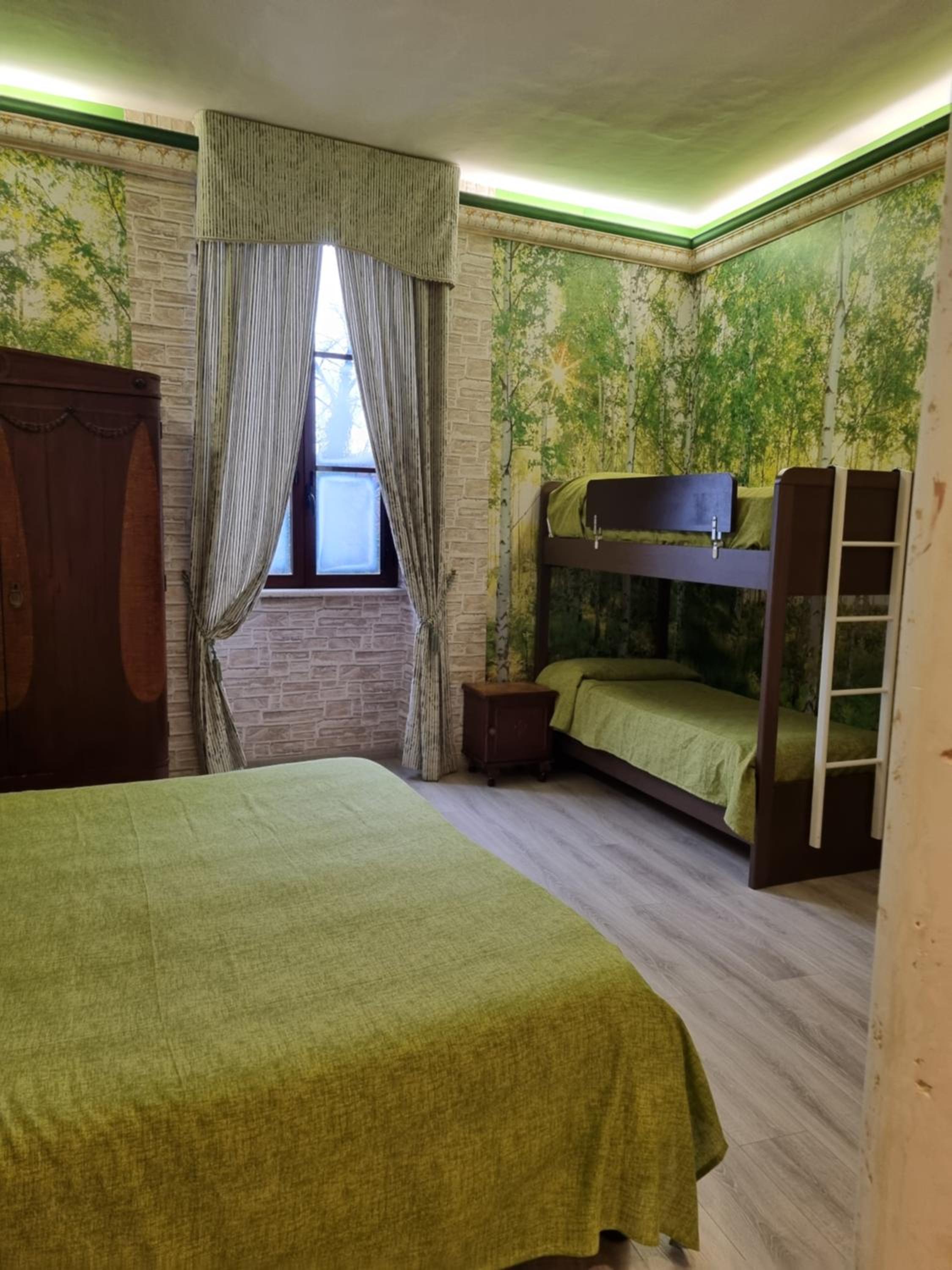 Premium Quadruple Room - Photo 4