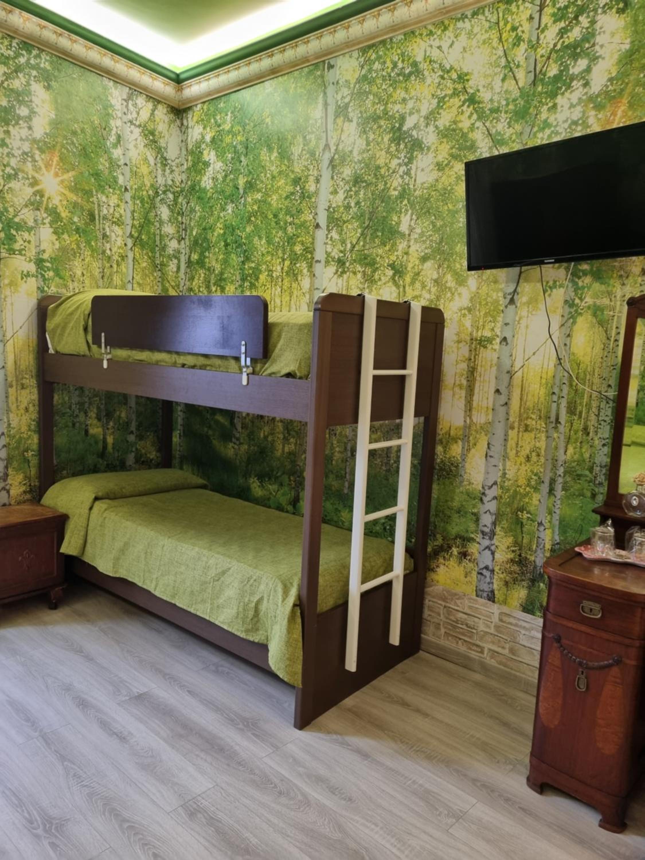 Premium Quadruple Room - Photo 8