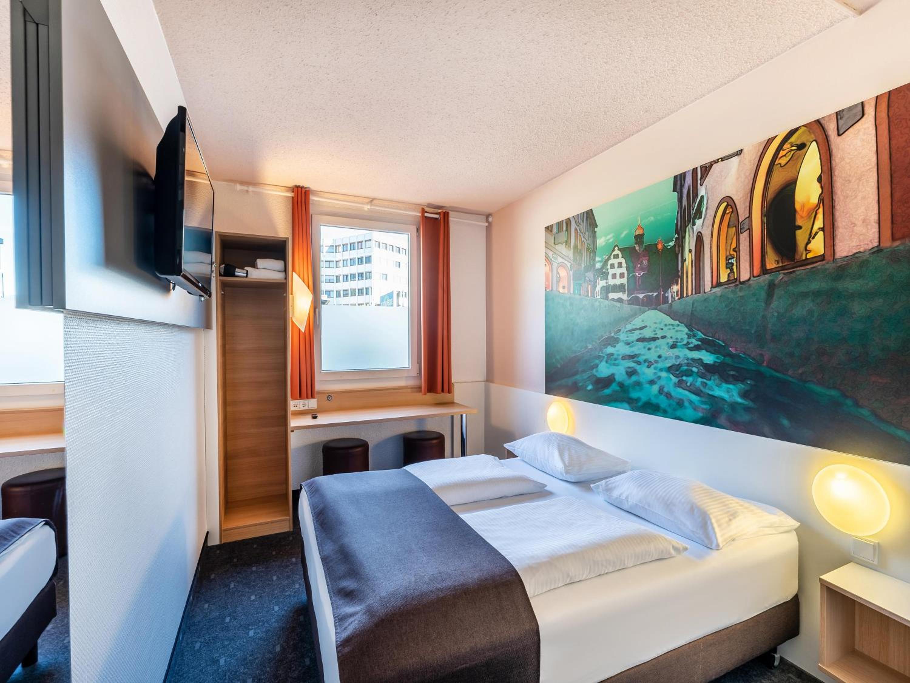 Double Room thumbnail 5