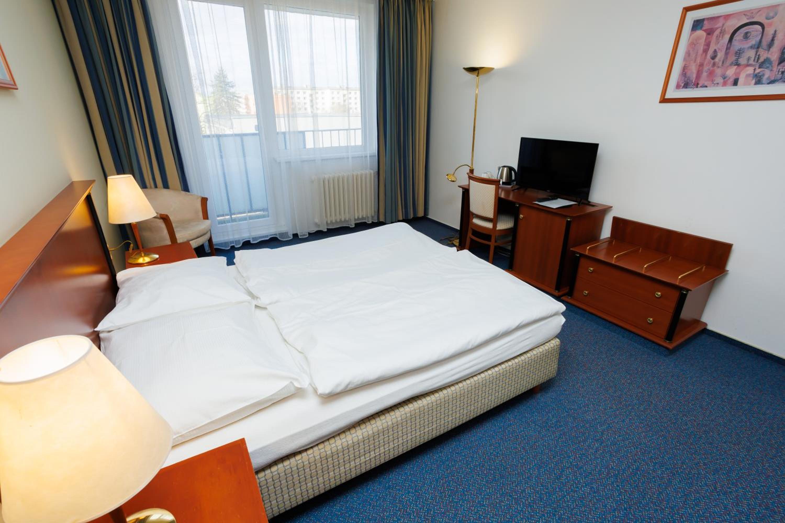 Business Double Room - Photo 2