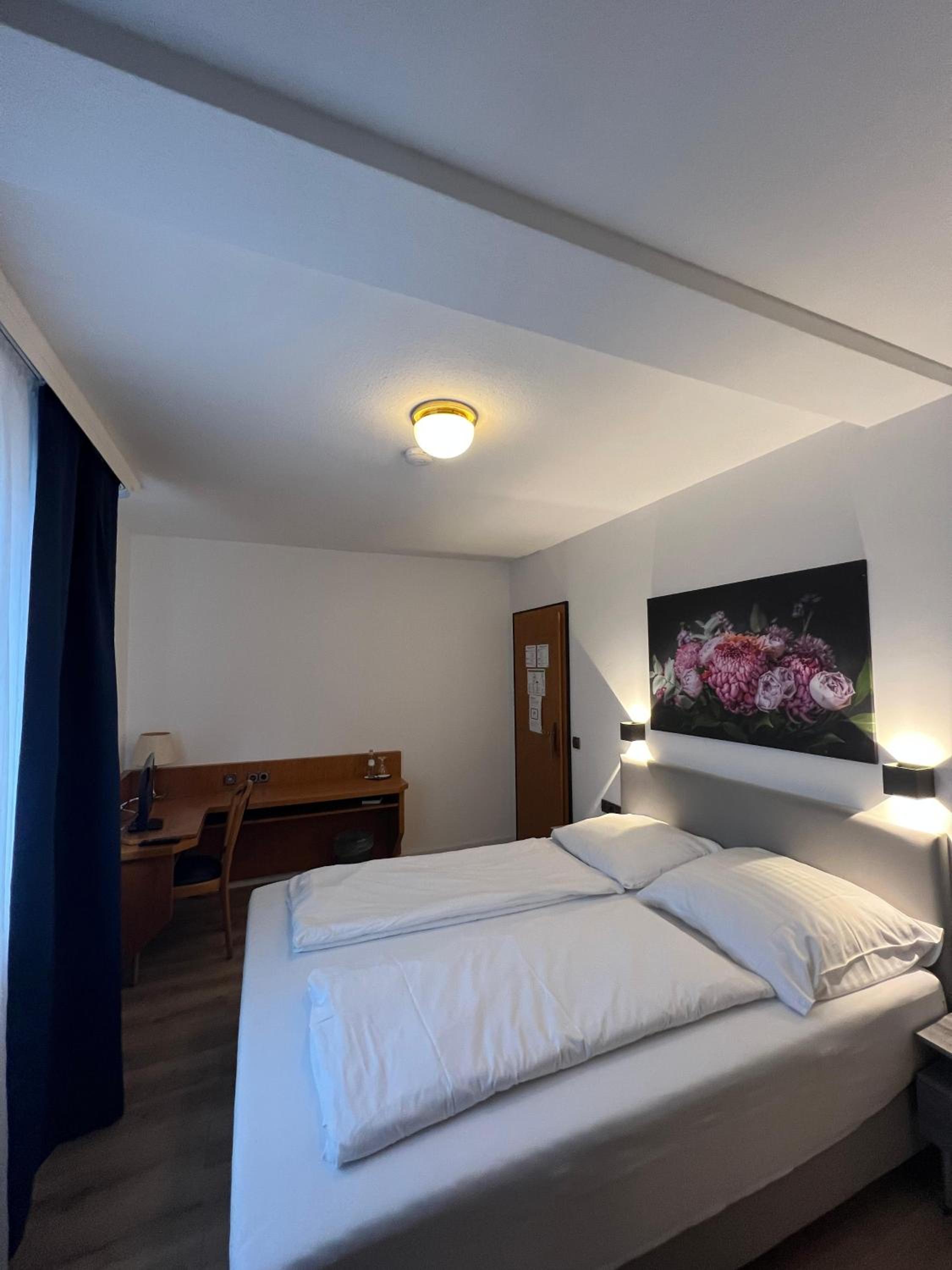 Double Room - Photo 4