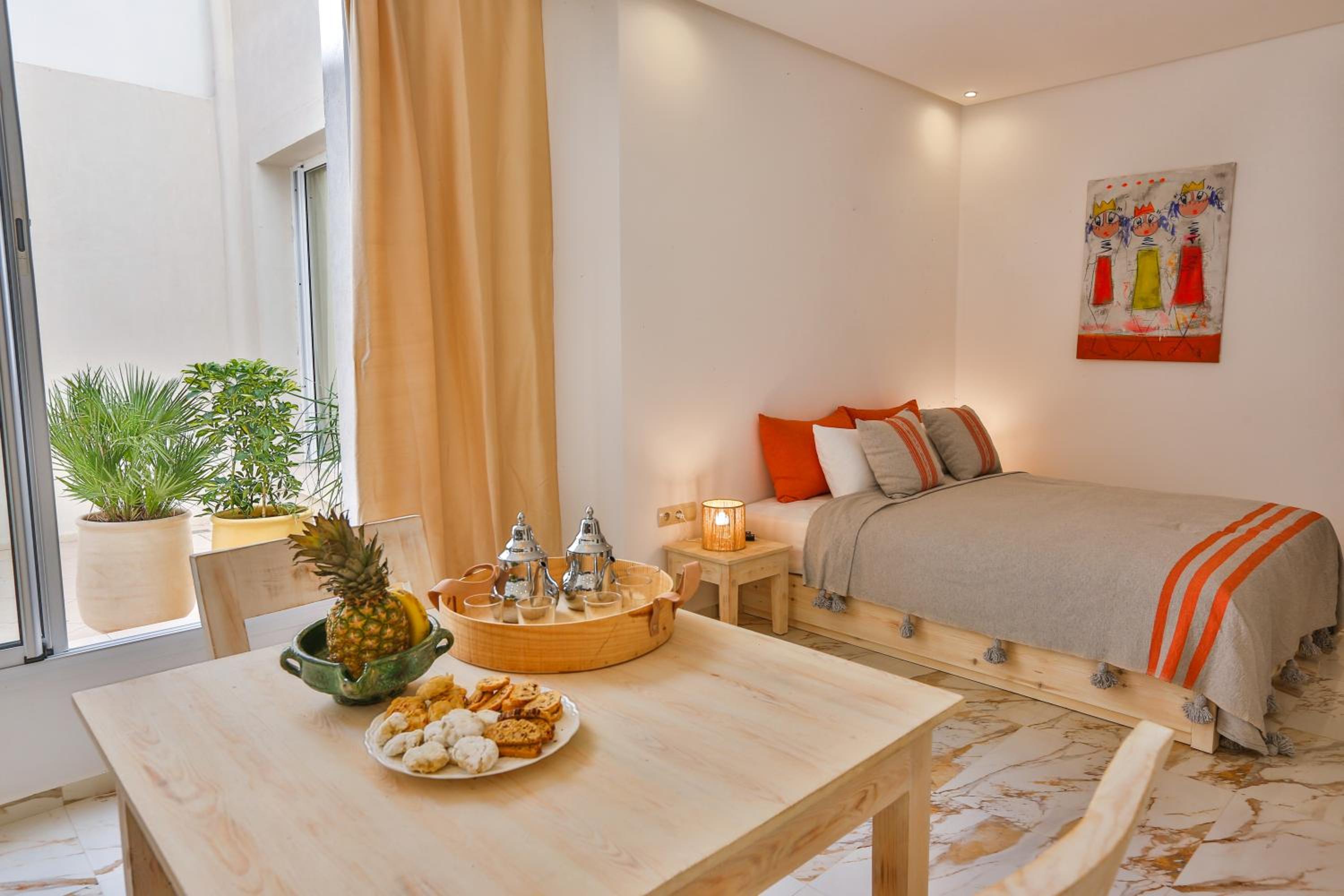 Studio Apartment photo 3