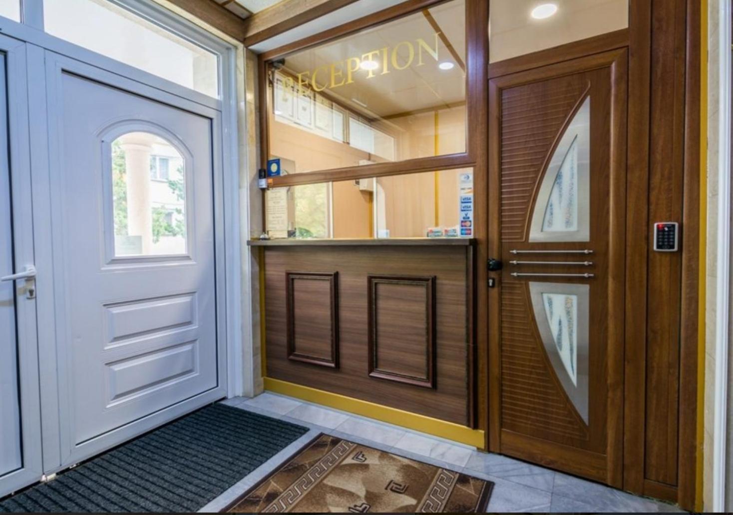 Double or Twin Room - Photo 2