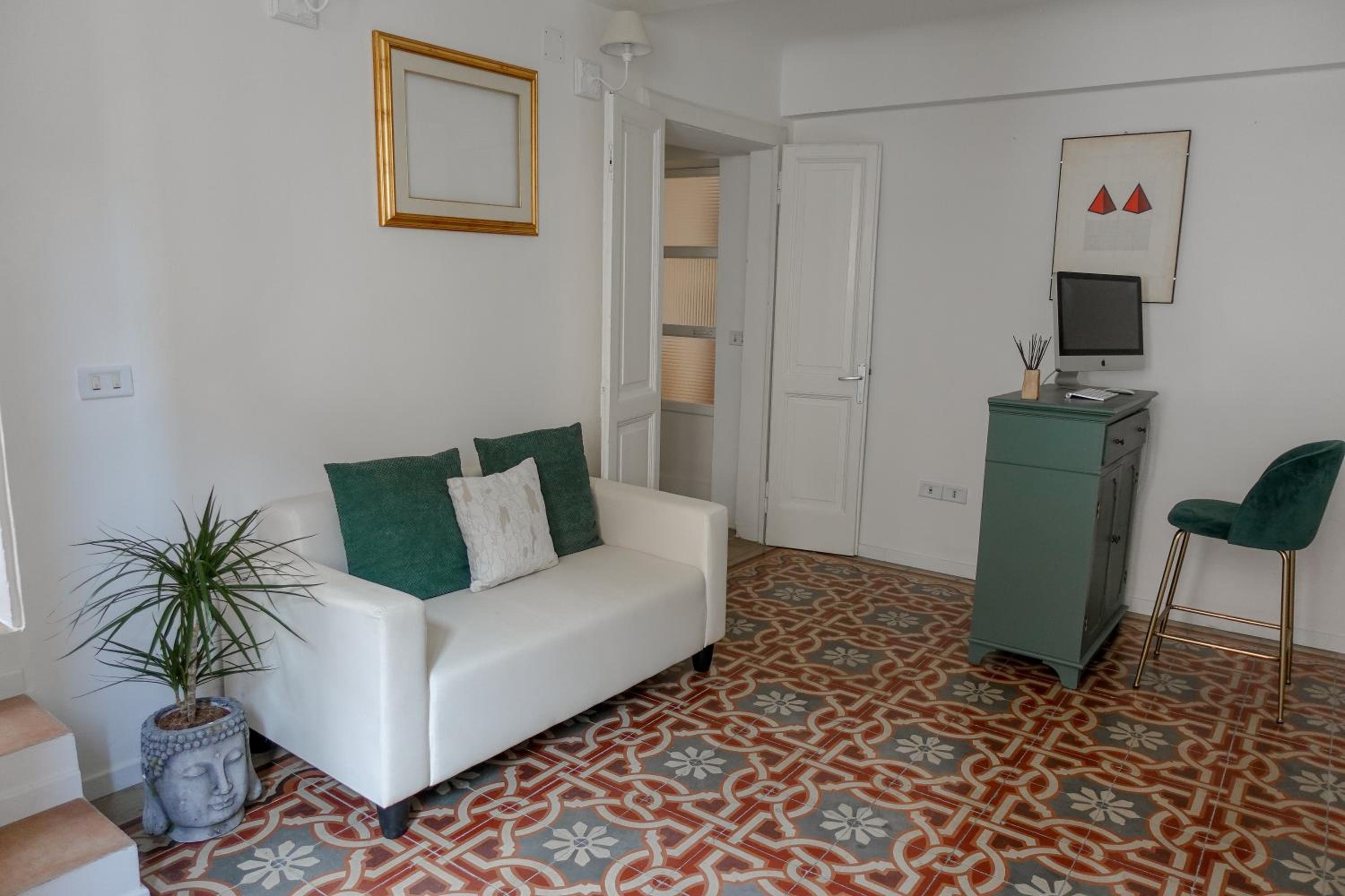 Standard Queen Room photo 1