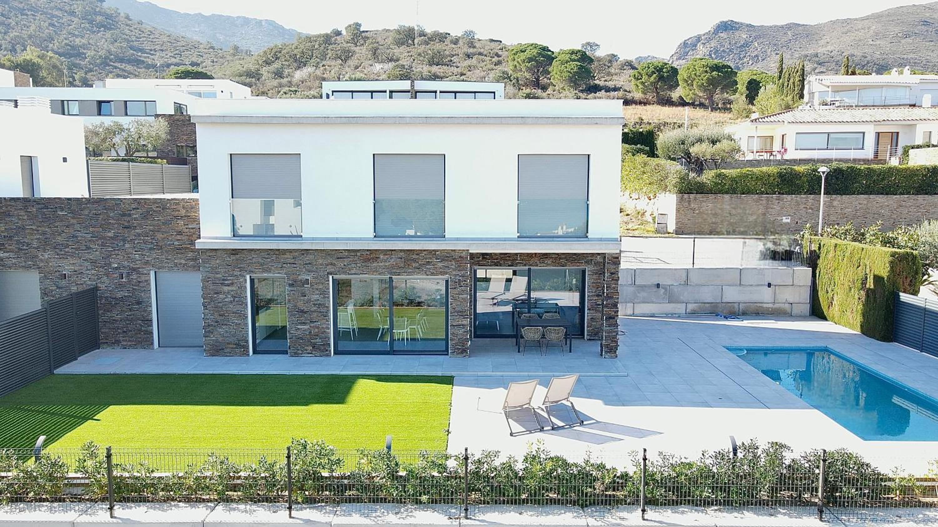 Villa photo 3