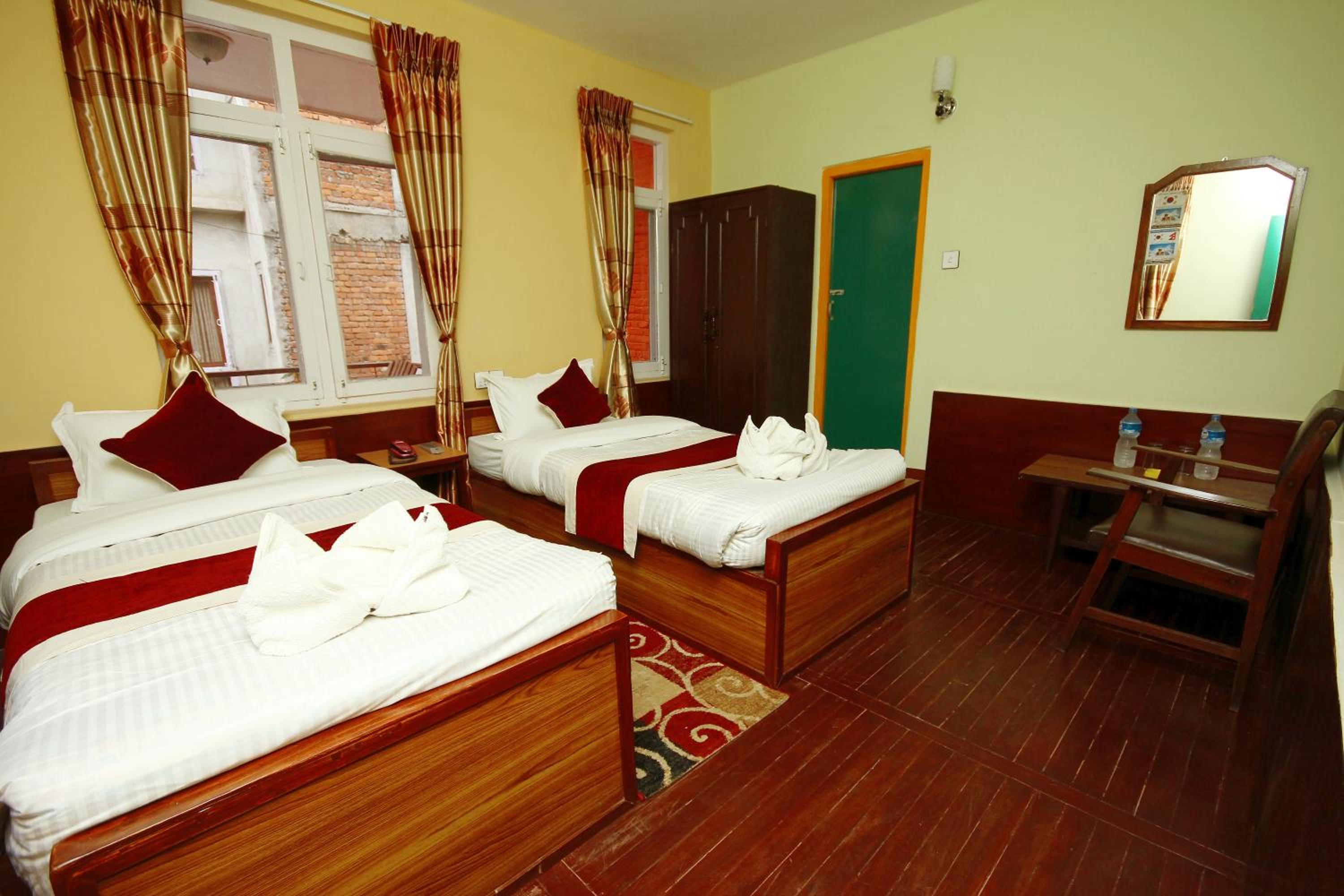 Deluxe Double or Twin Room - Photo 4