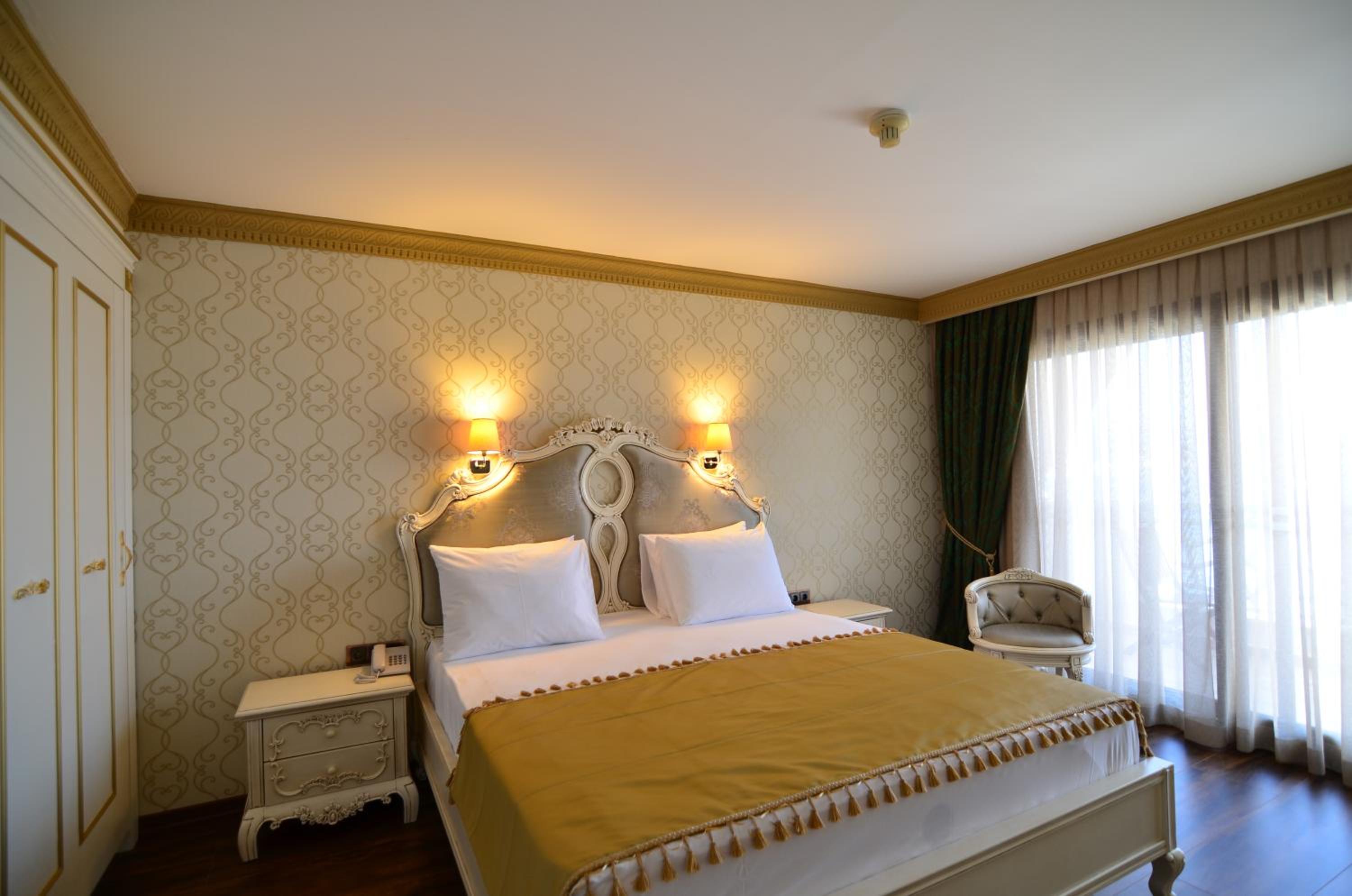 Suite with Direct Sea View - Photo 14