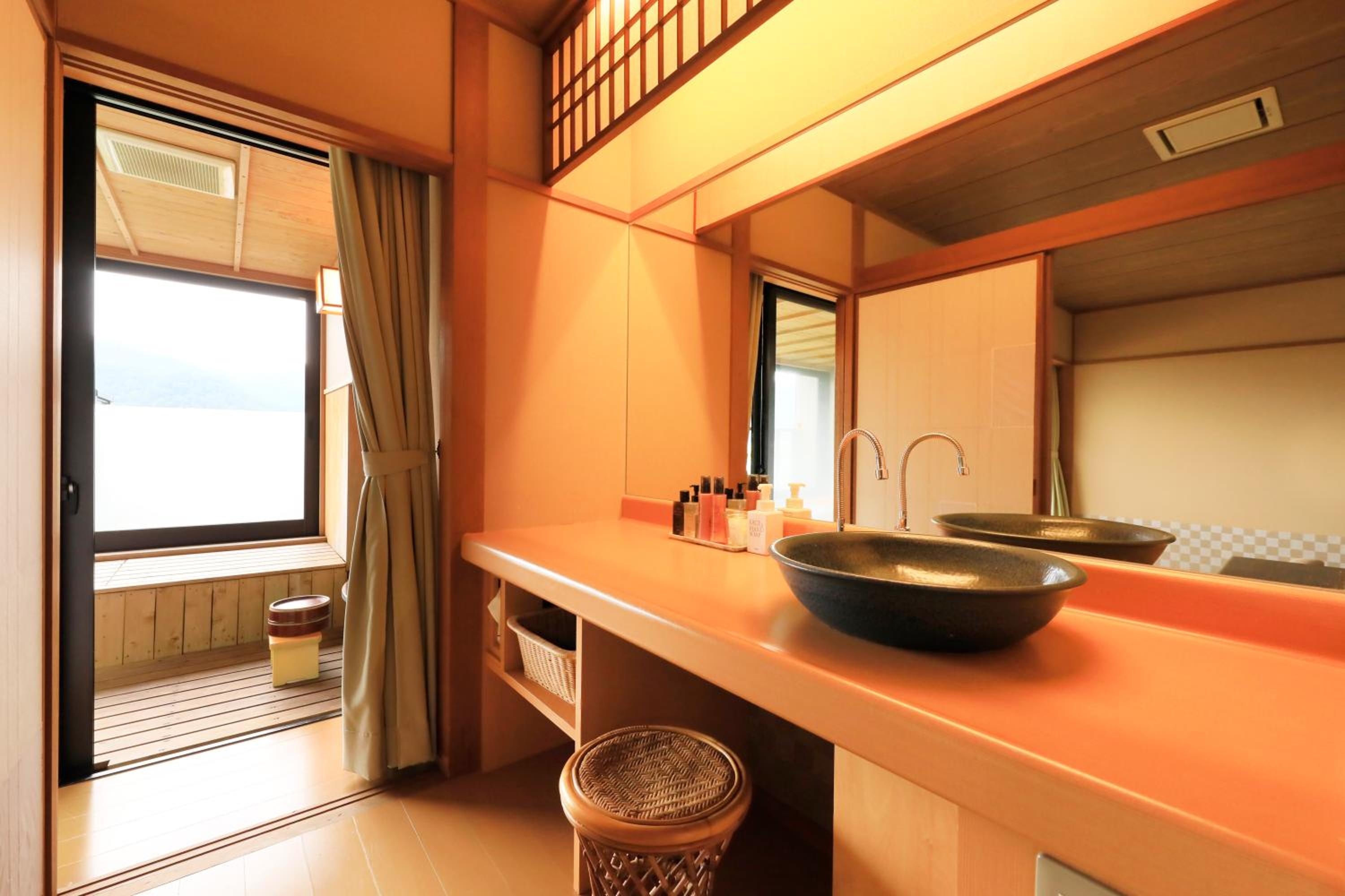 Japanese-Style Room with Open-Air Bath photo 2