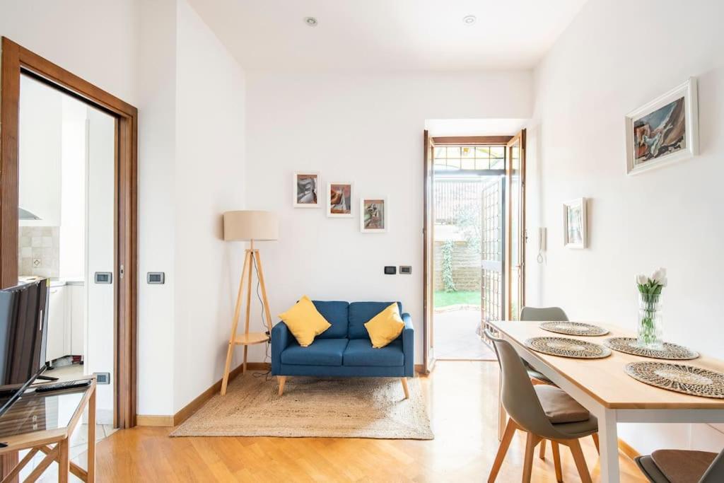Apartment With Garden View