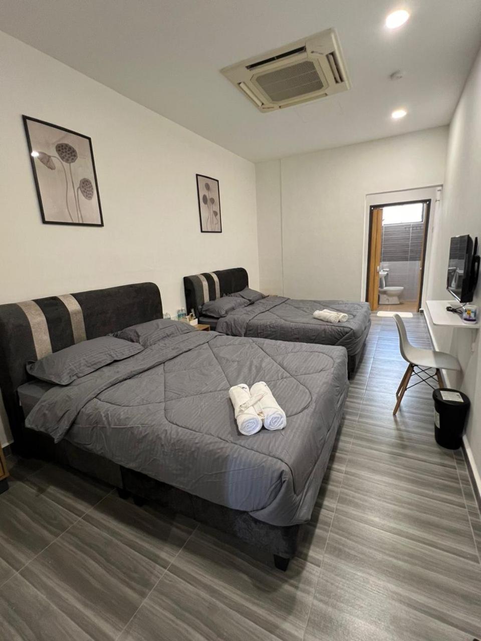 Family Room - Photo 1