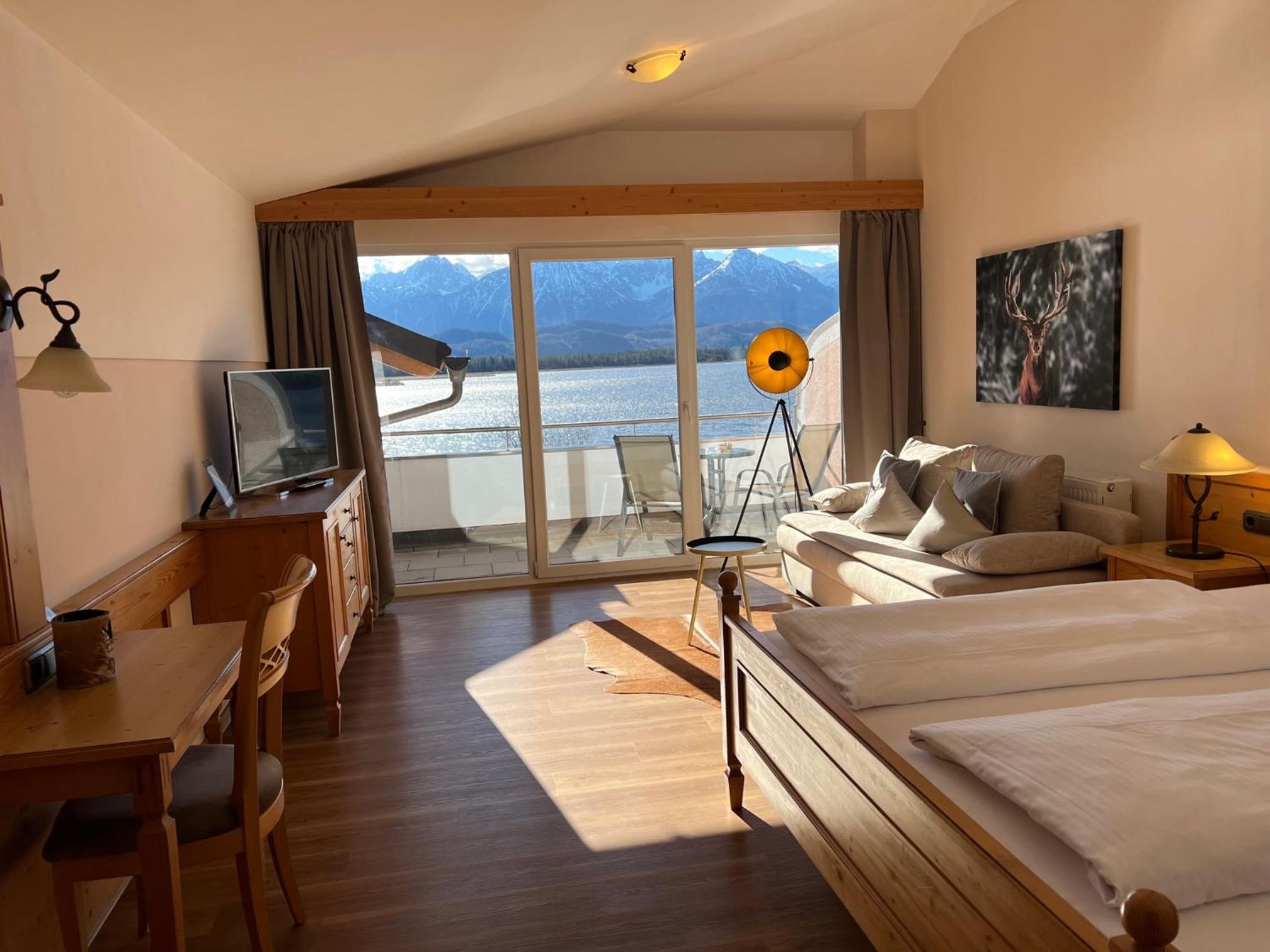 Comfort Double Room with Lake View - Photo 2