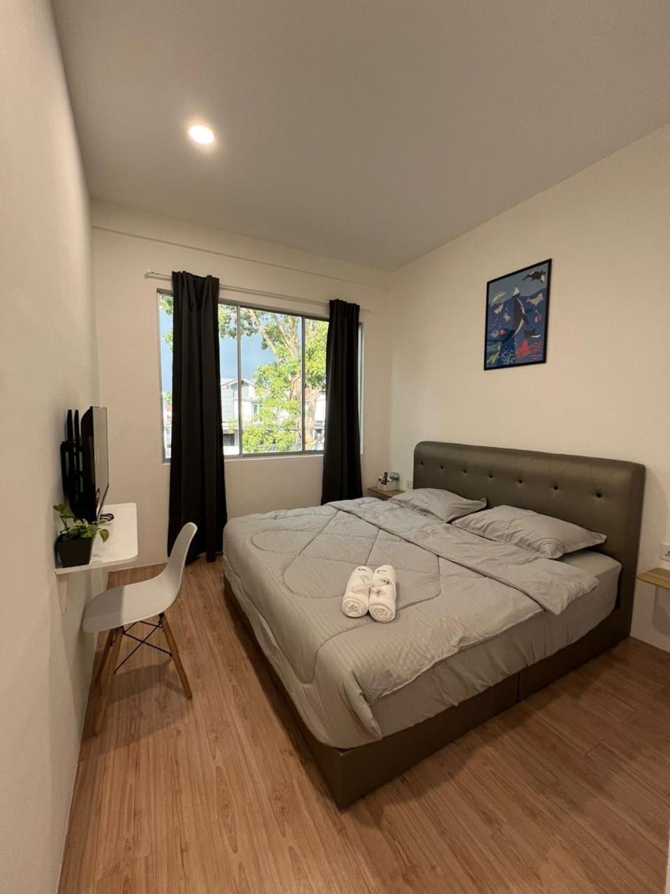 Deluxe King Room photo 2