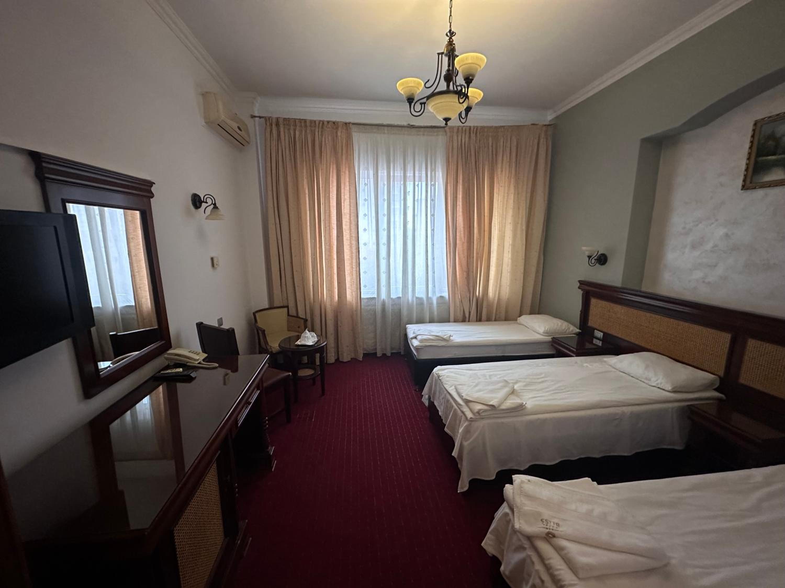 Standard Triple Room - Photo 13