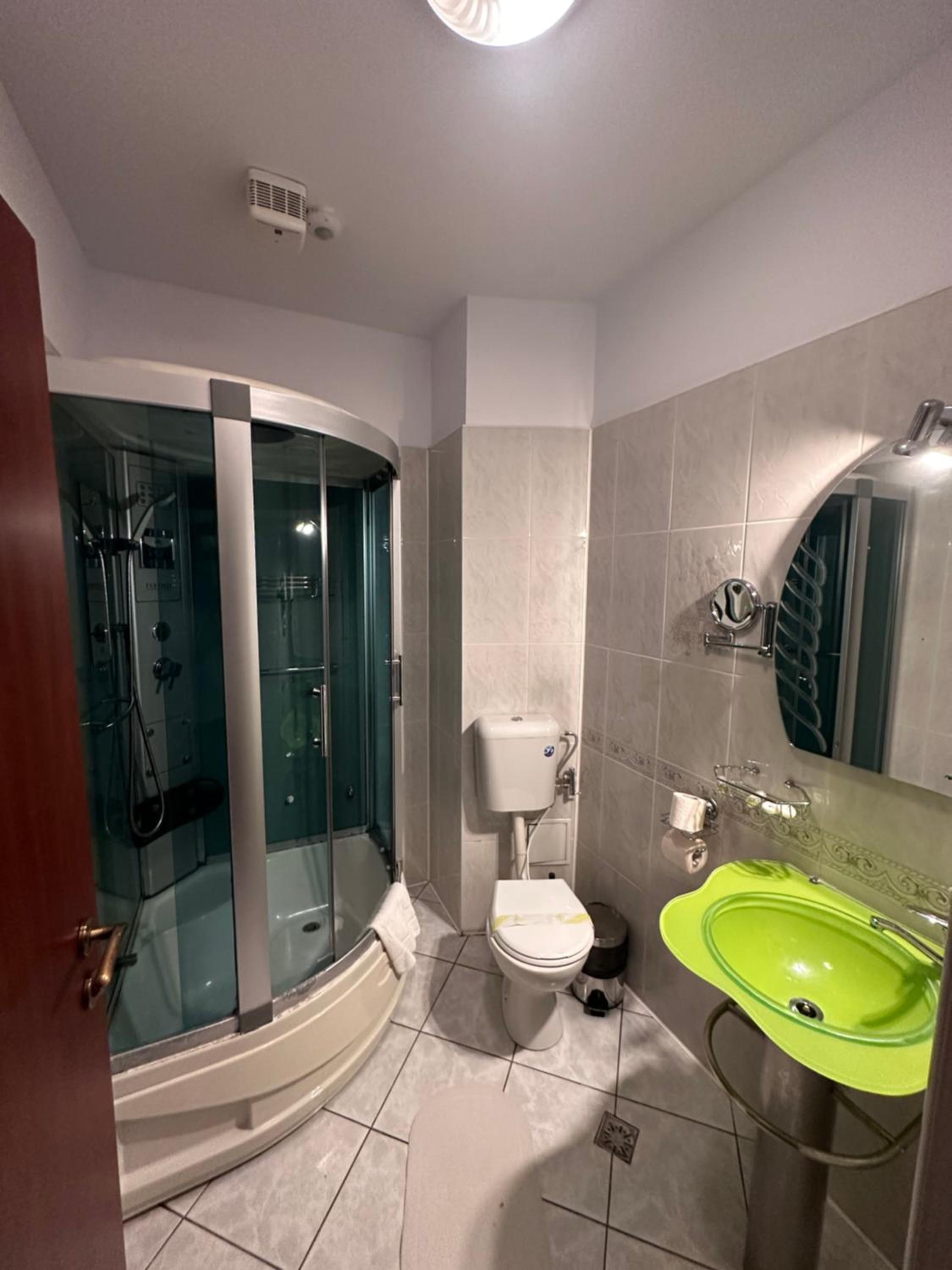 Standard Triple Room - Photo 14