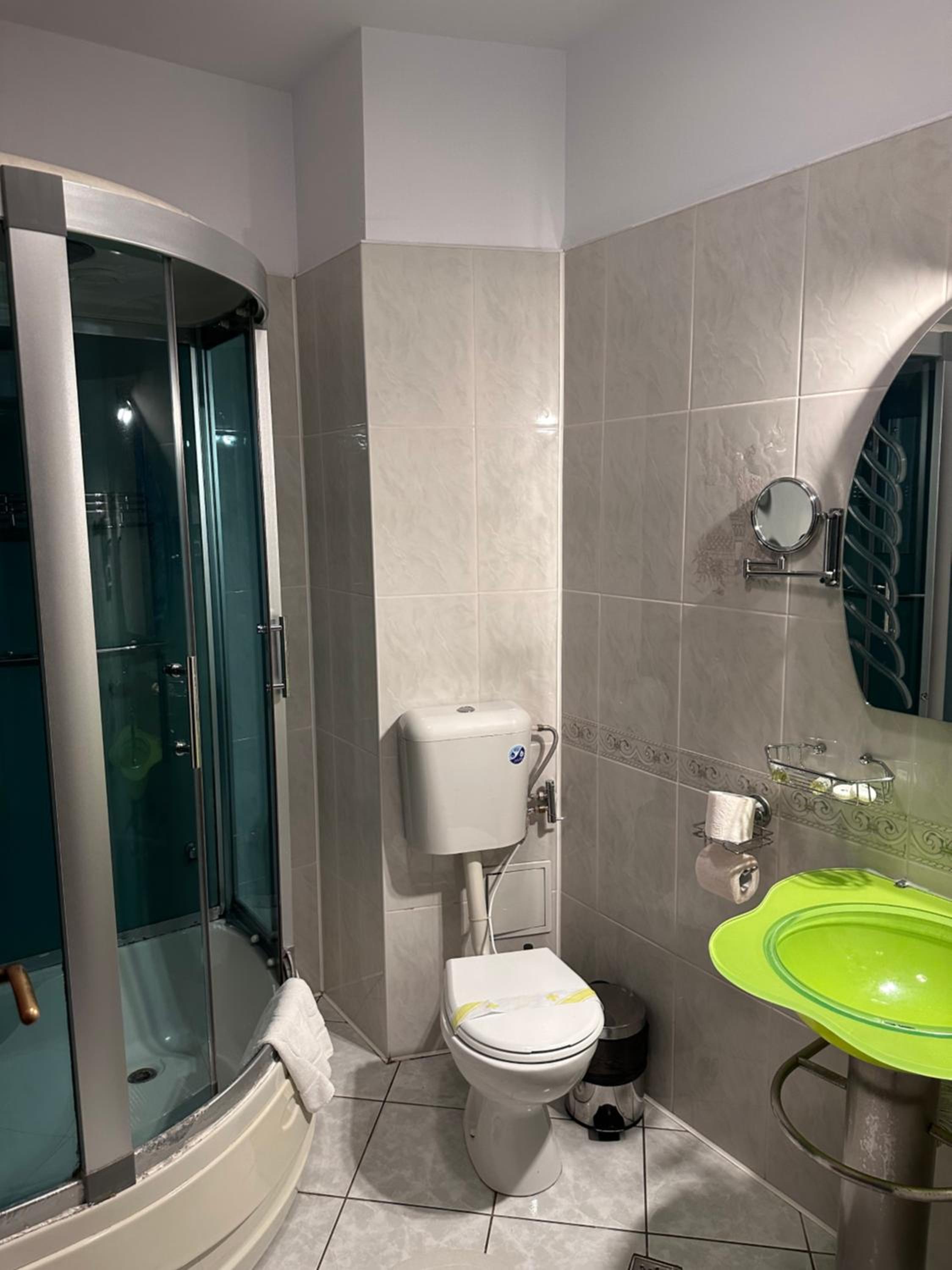 Standard Triple Room - Photo 19
