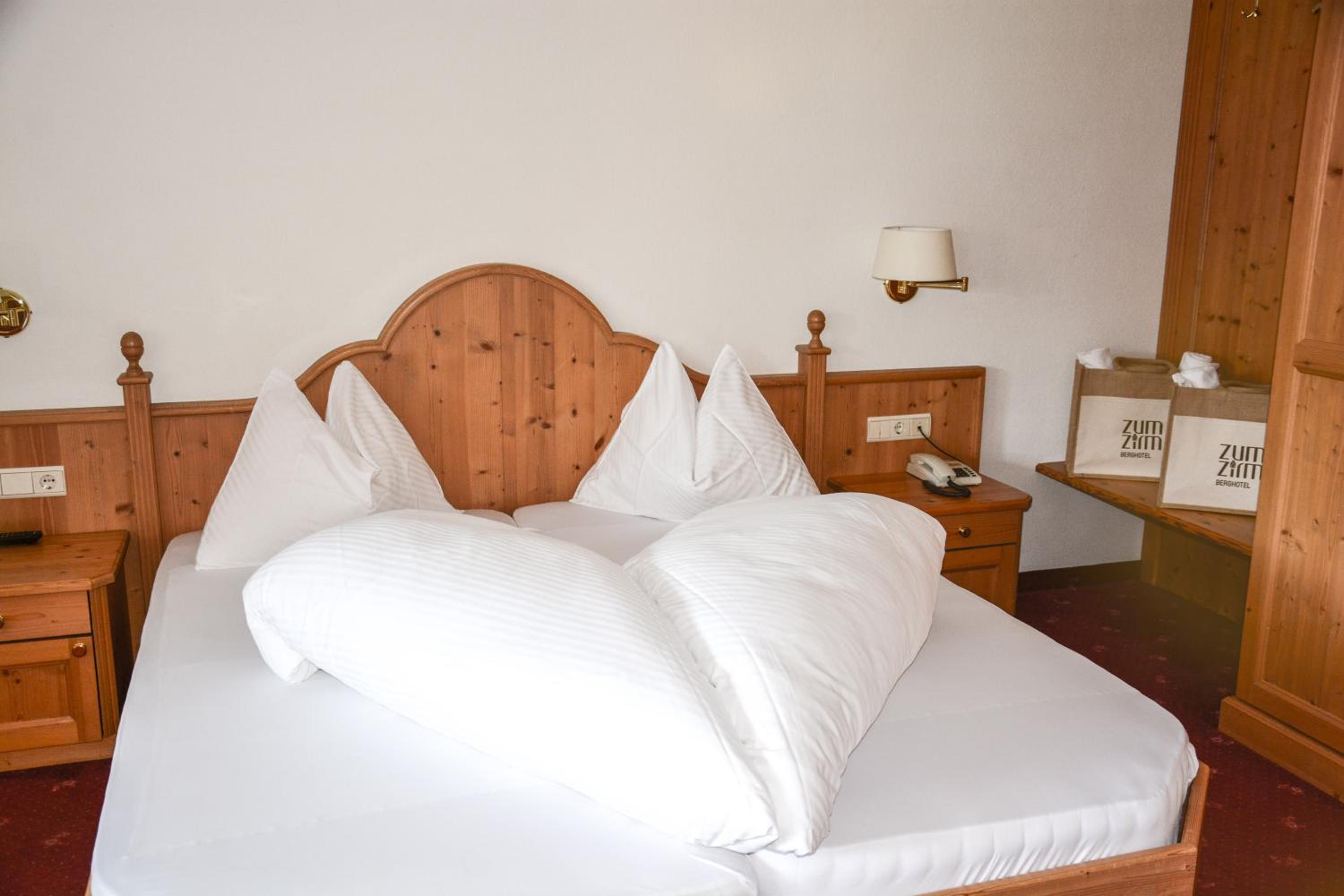 Comfort Double Room with Balcony - Photo 4