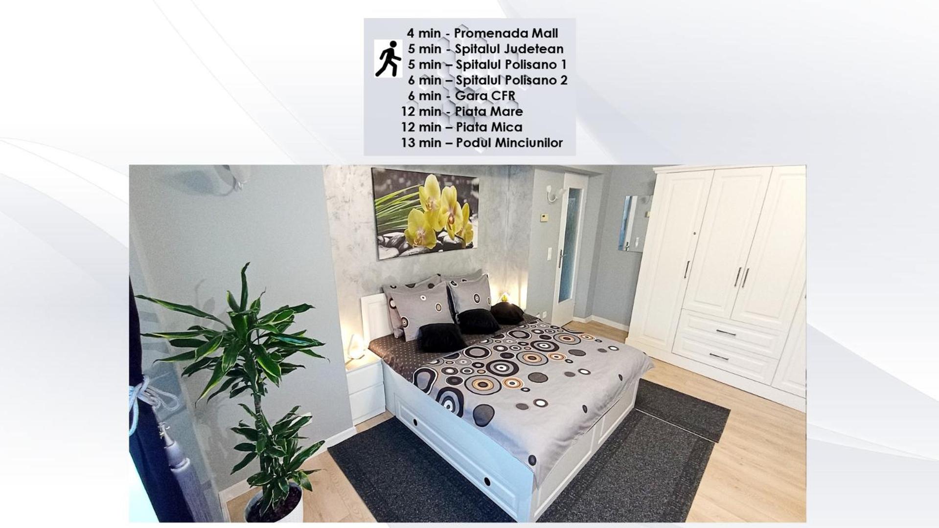 One-Bedroom Apartment - Photo 2