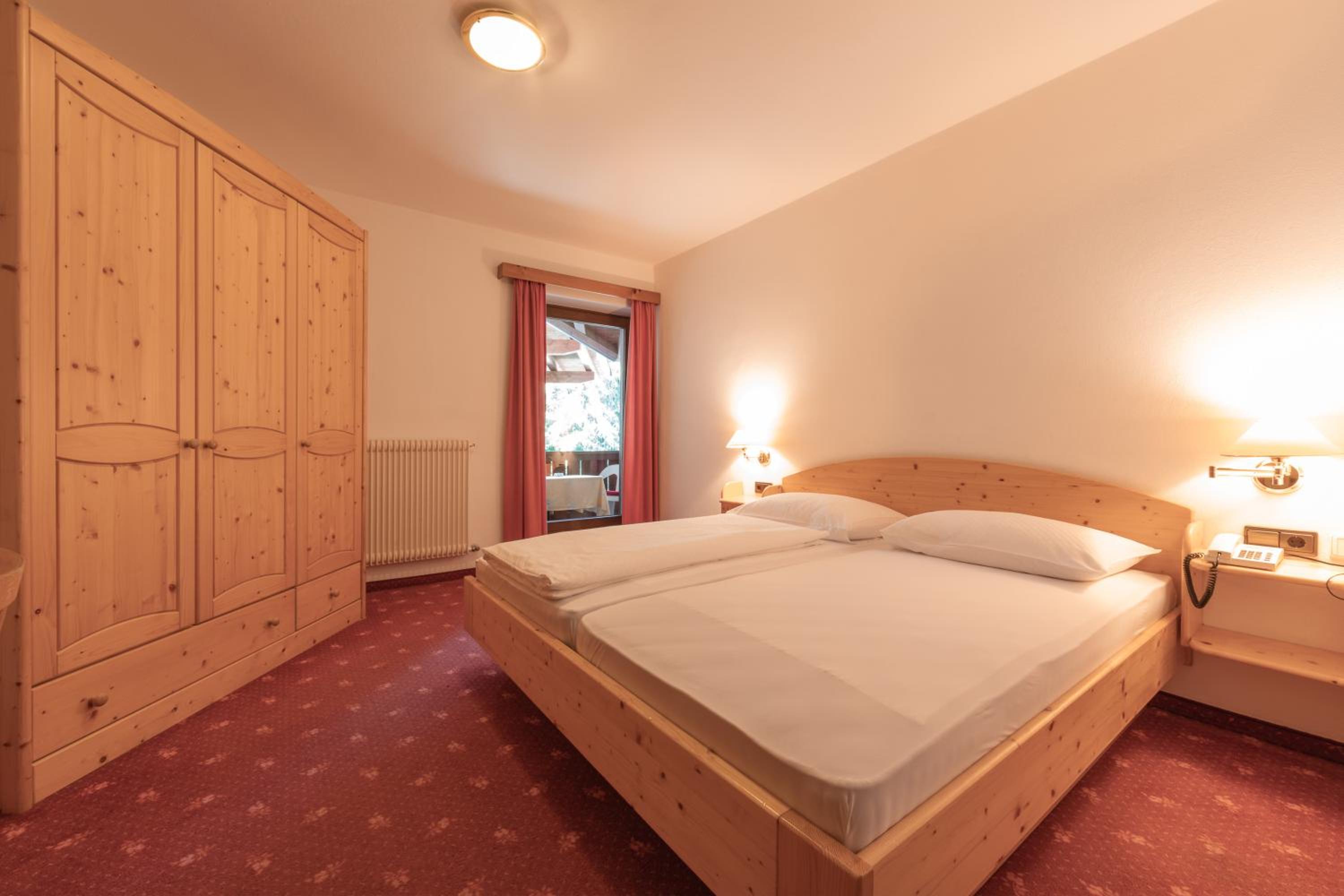 Double Room with Balcony - Photo 1