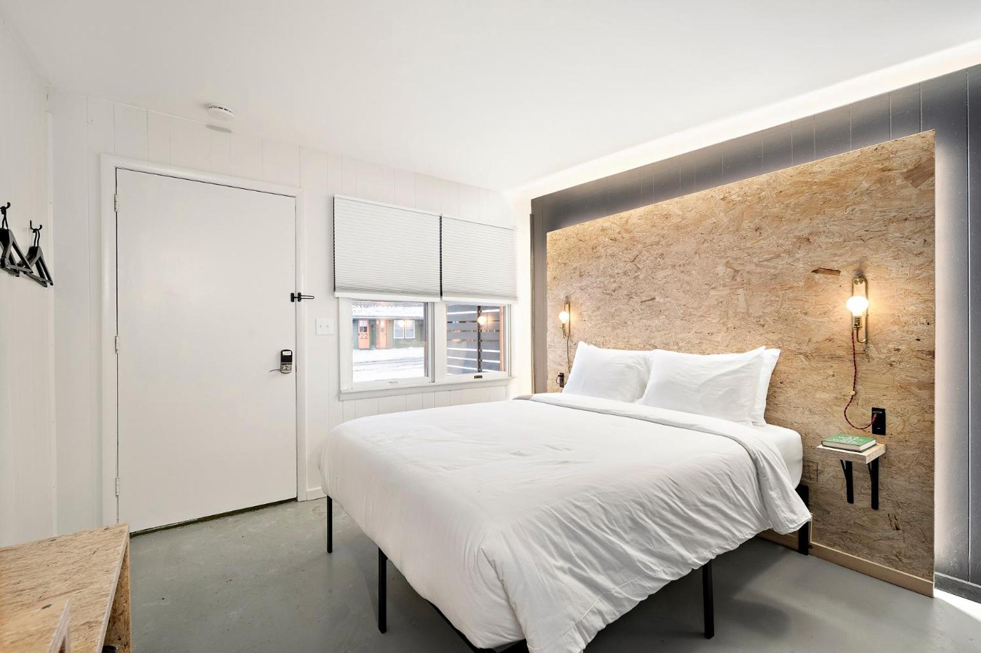 Standard Queen Room - Photo 4