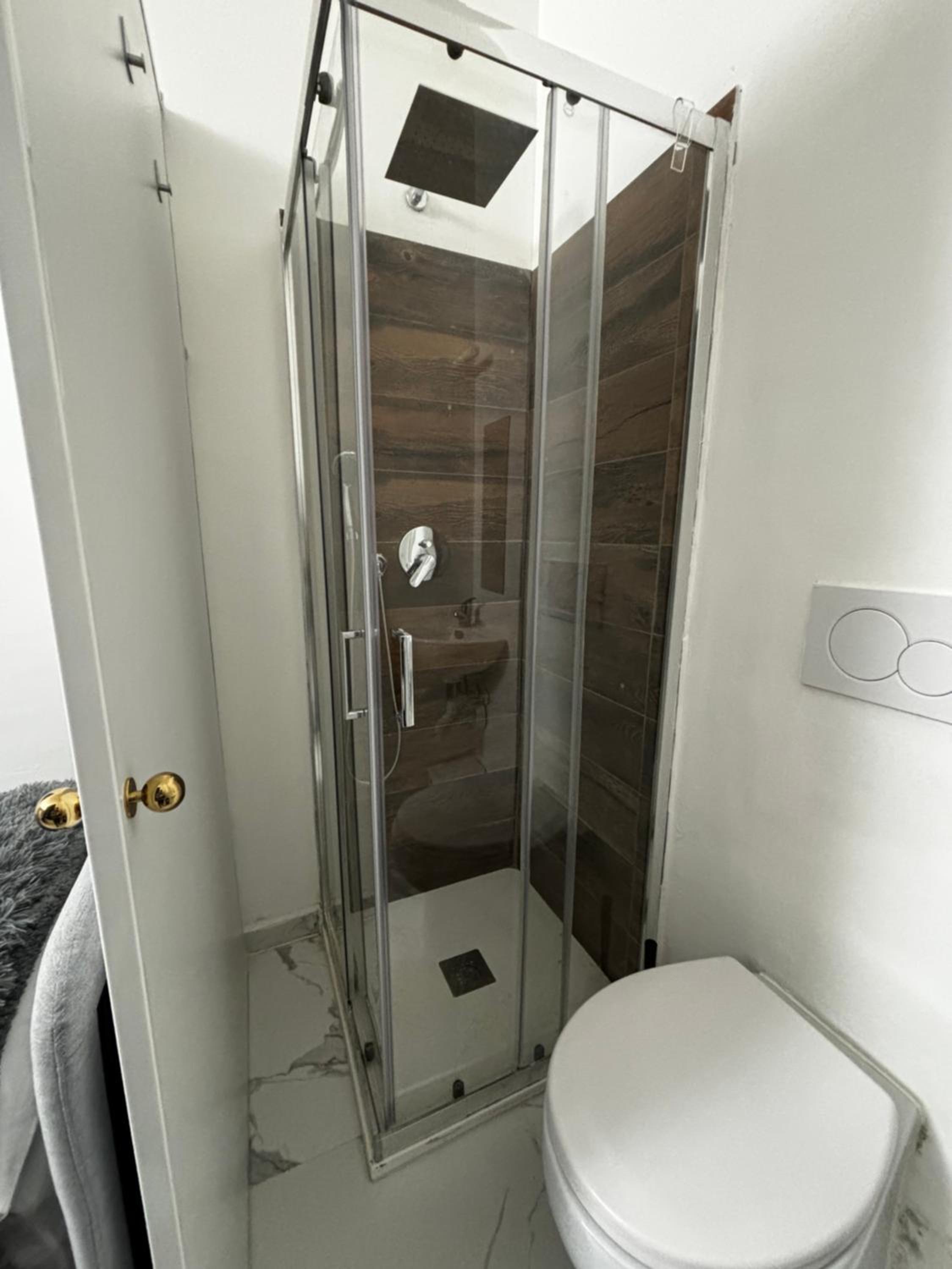 Small Single Room photo 2