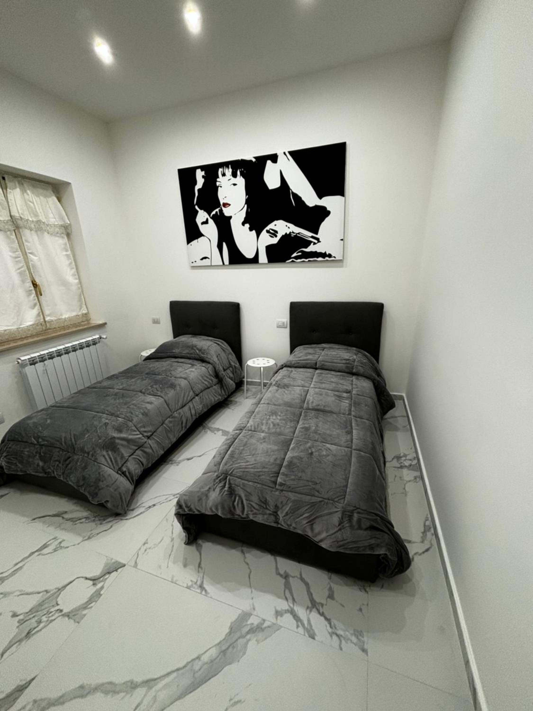 Twin Room with Private Bathroom photo 2