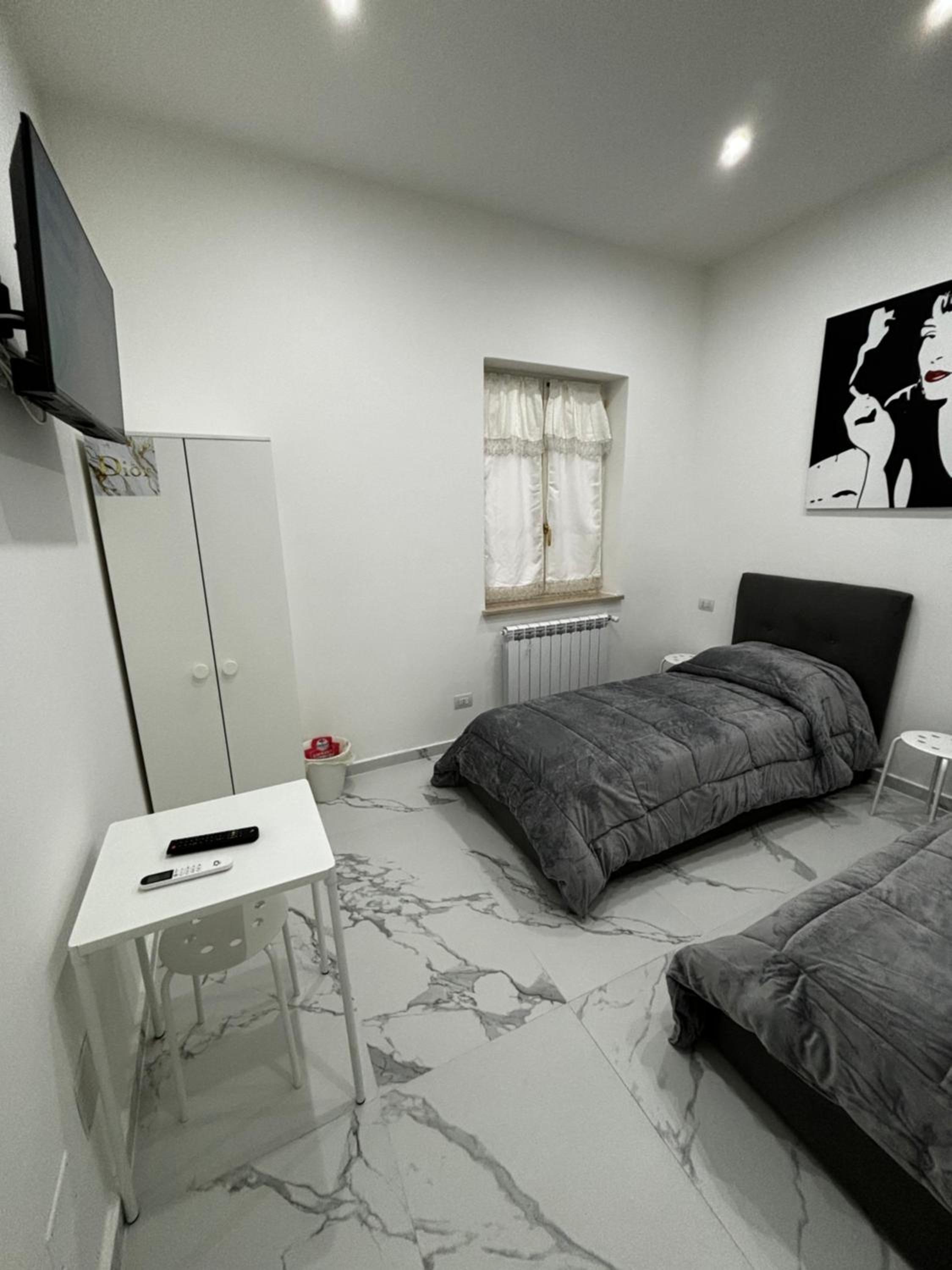 Twin Room with Private Bathroom photo 1