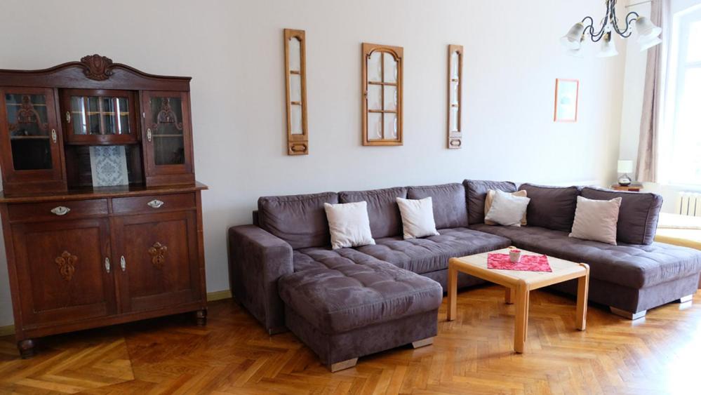 Apartment photo 1