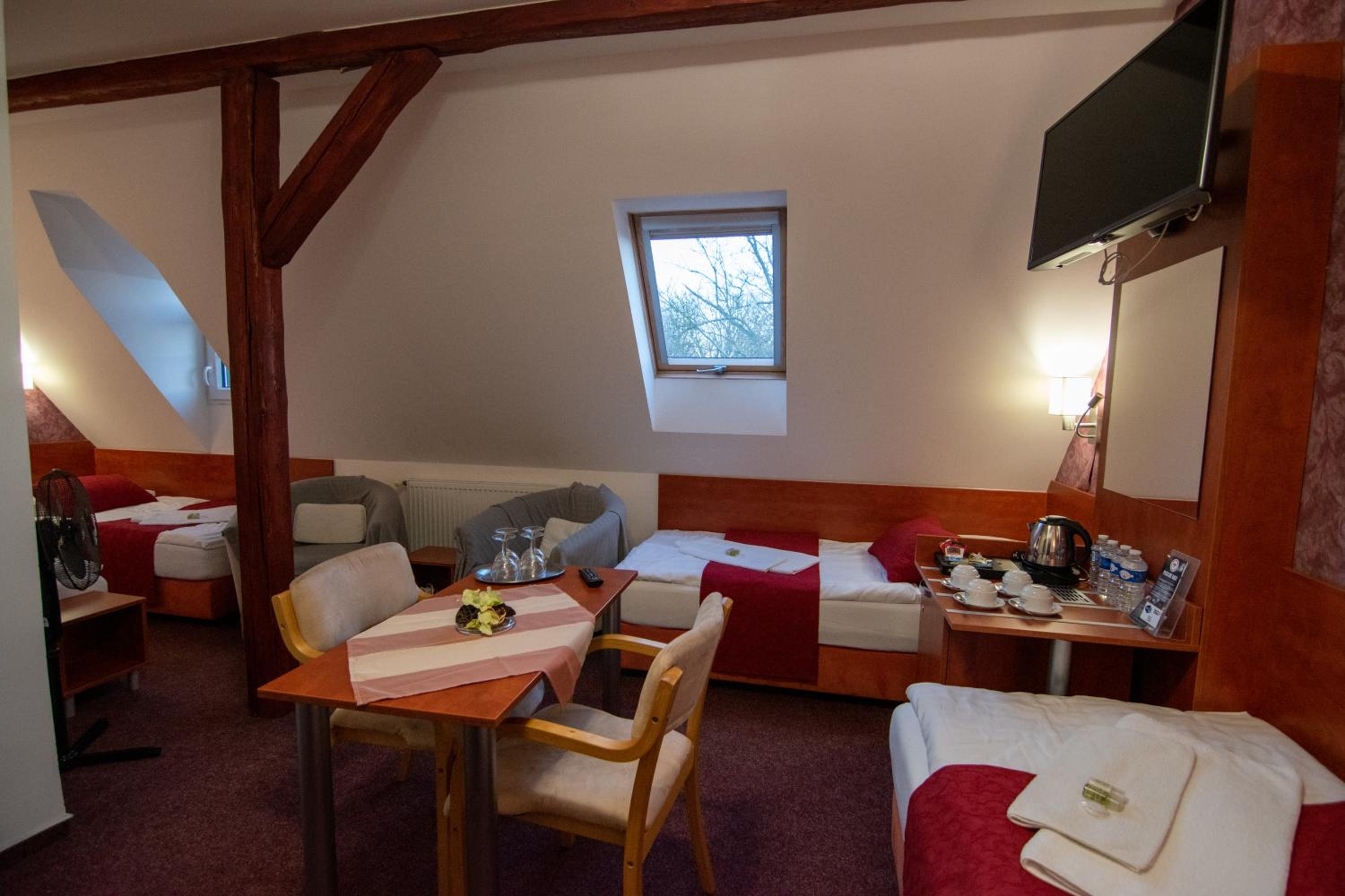 Standard Quadruple Room photo 1