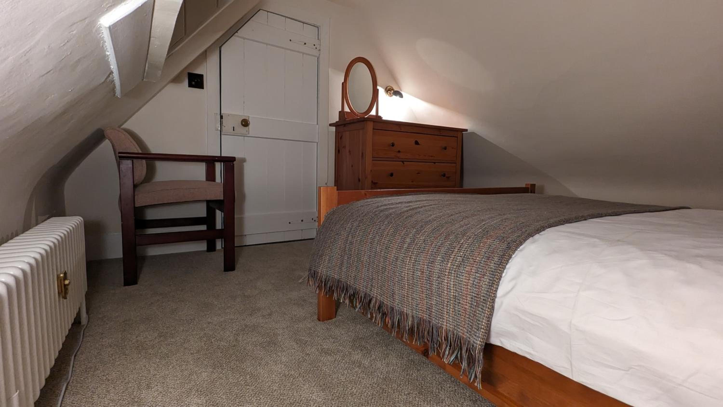 Three-Bedroom House photo 2