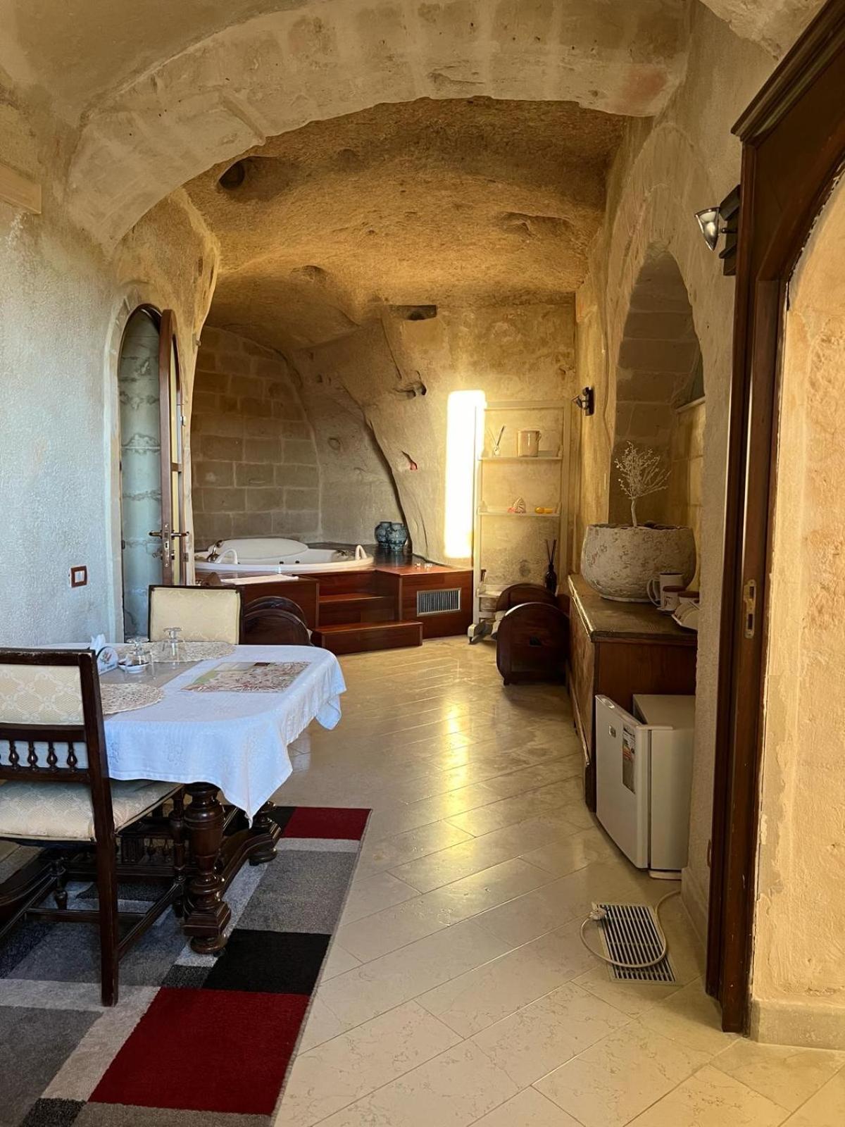 King Room with Spa Bath