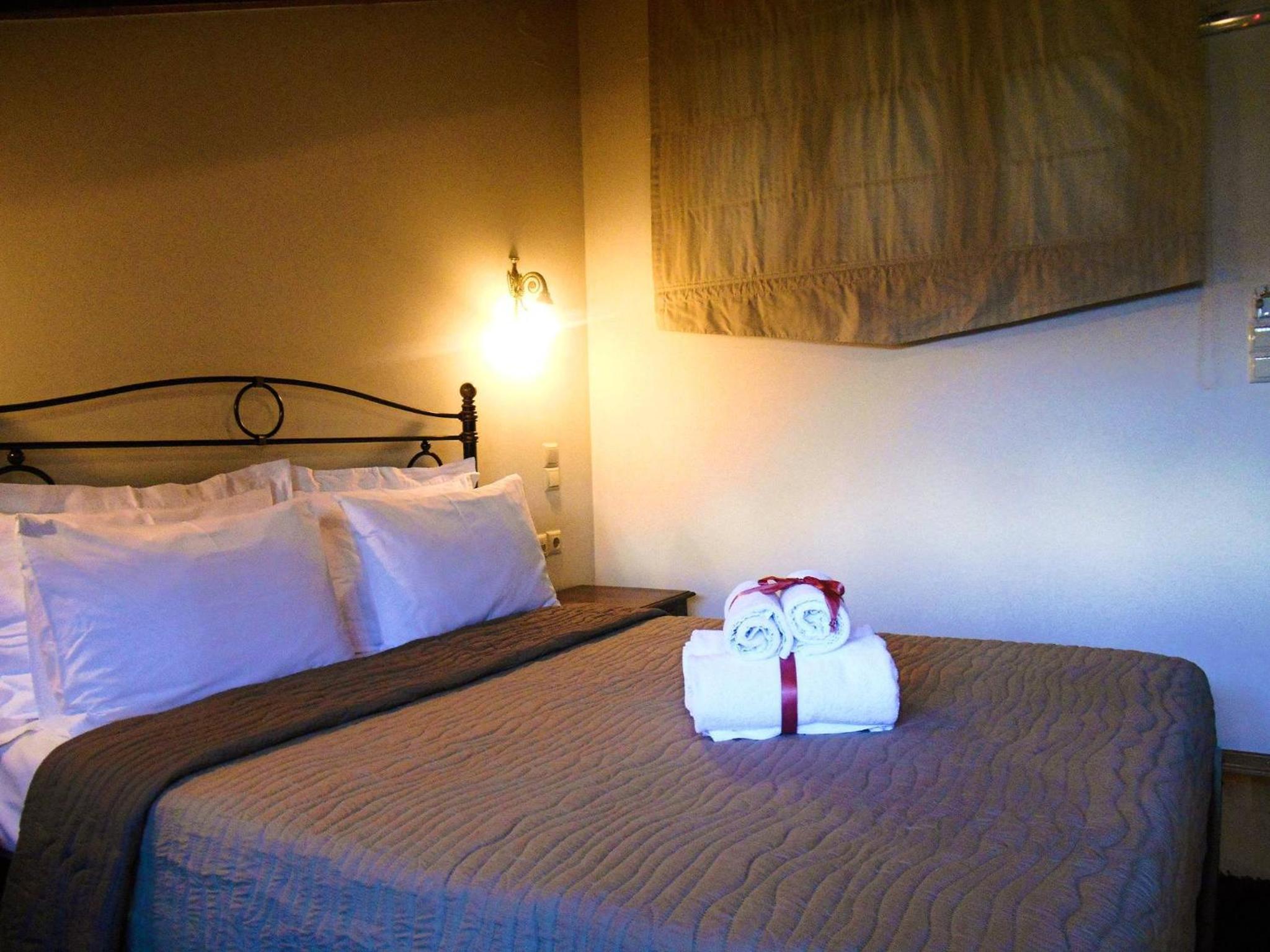 Deluxe Double or Twin Room with Lake View