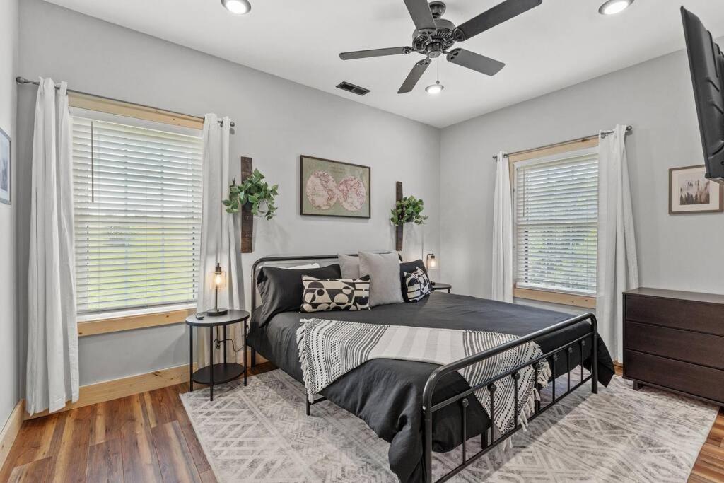 Three-Bedroom Villa photo 1