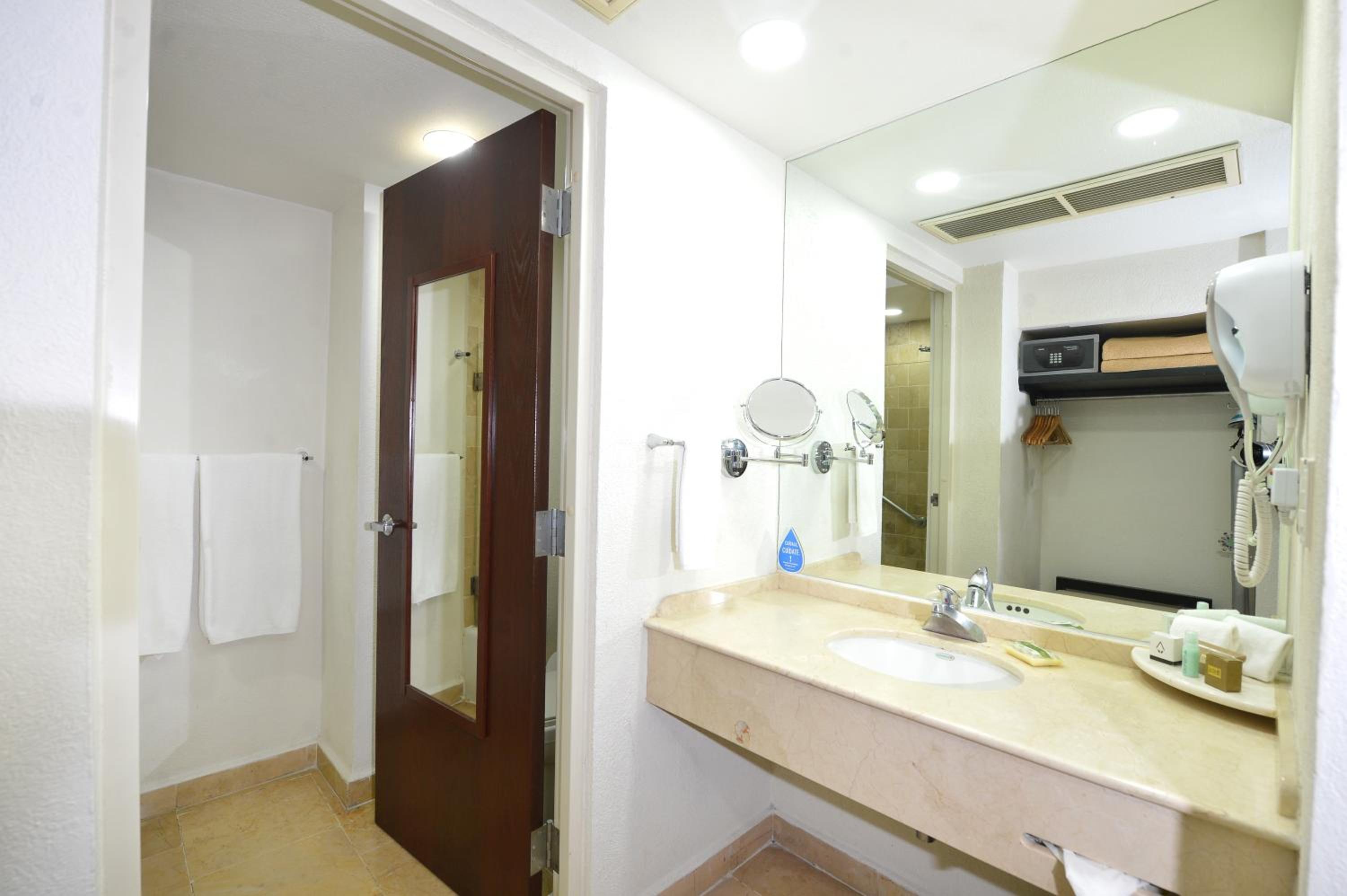 Double Room - Photo 2
