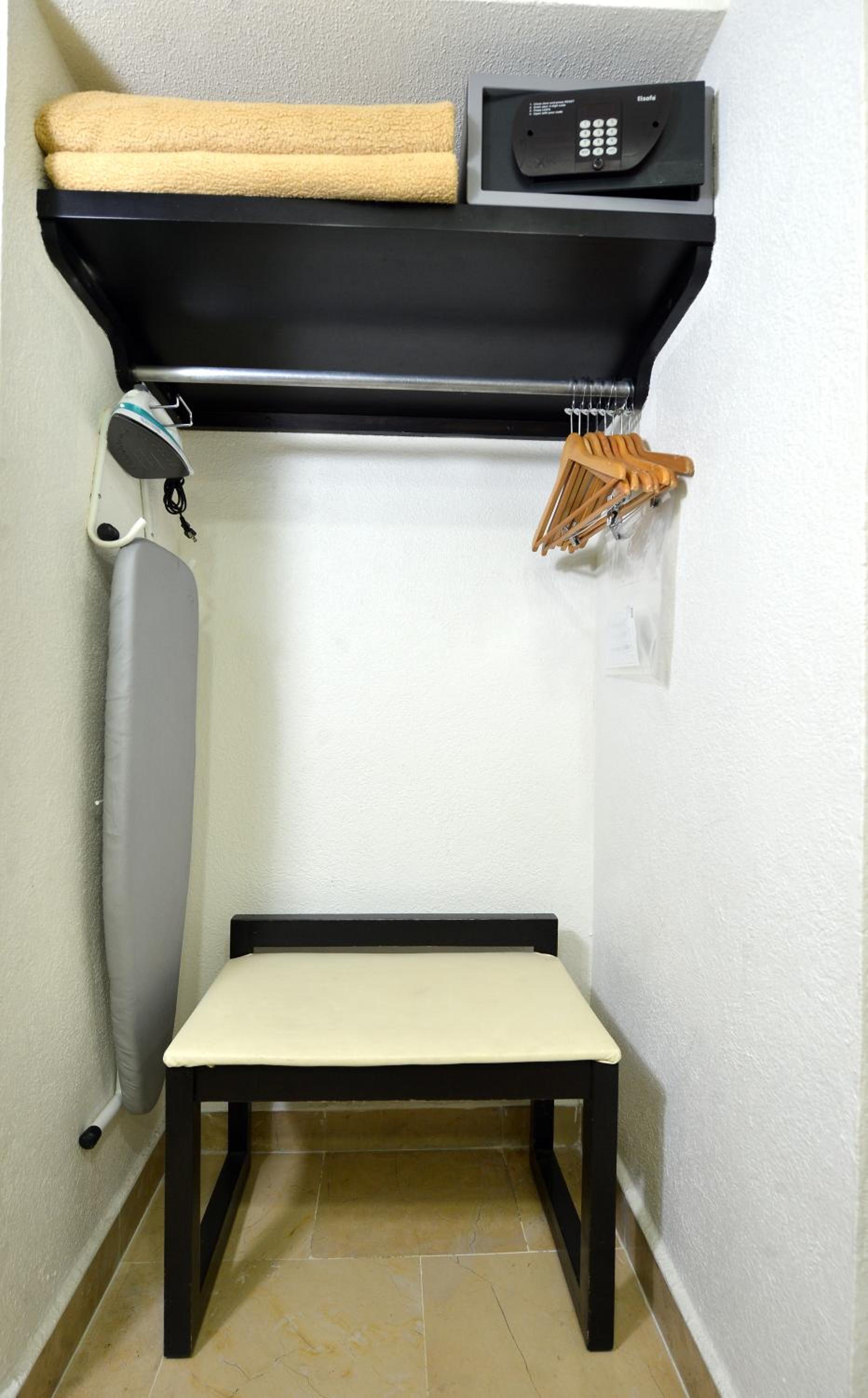 Double Room - Photo 3