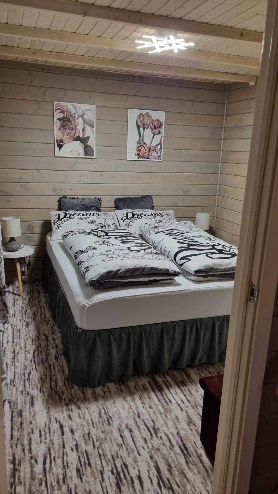 One-Bedroom House - Photo 54