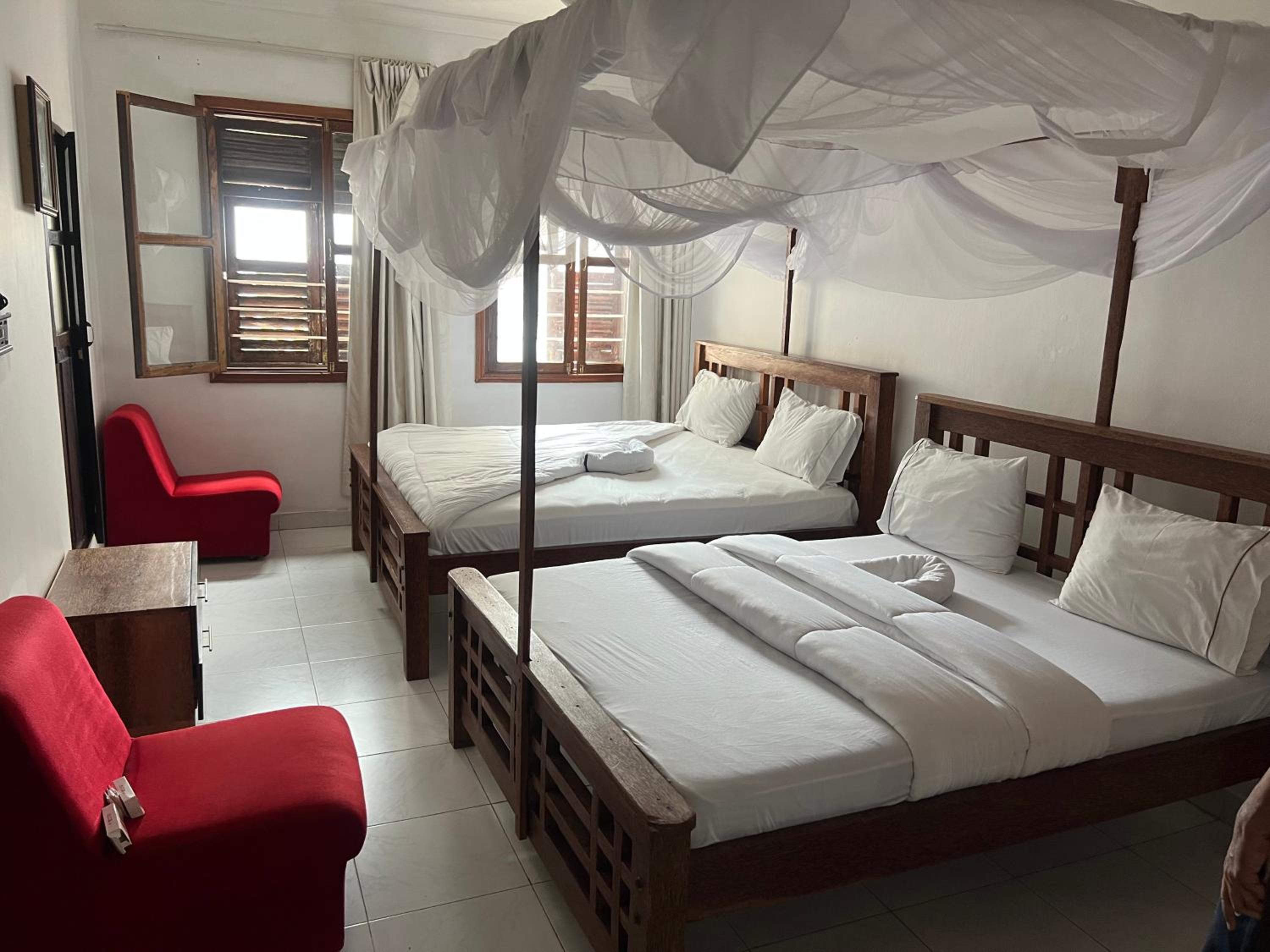 Deluxe Double or Twin Room photo 2