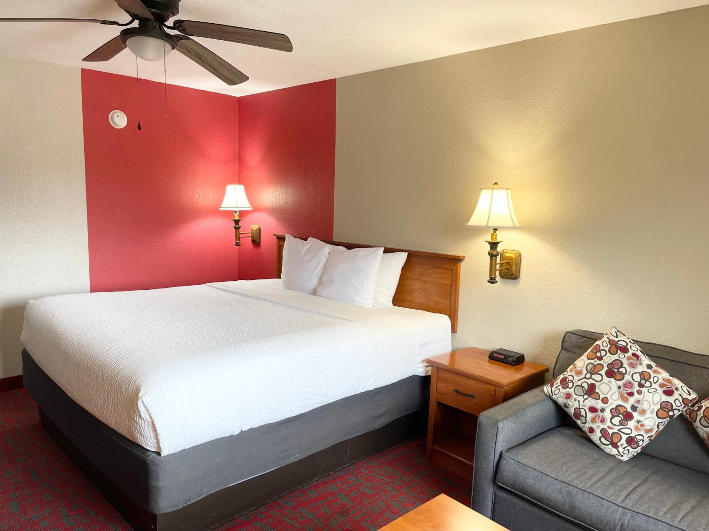 King Room- Non-Smoking - Photo 6