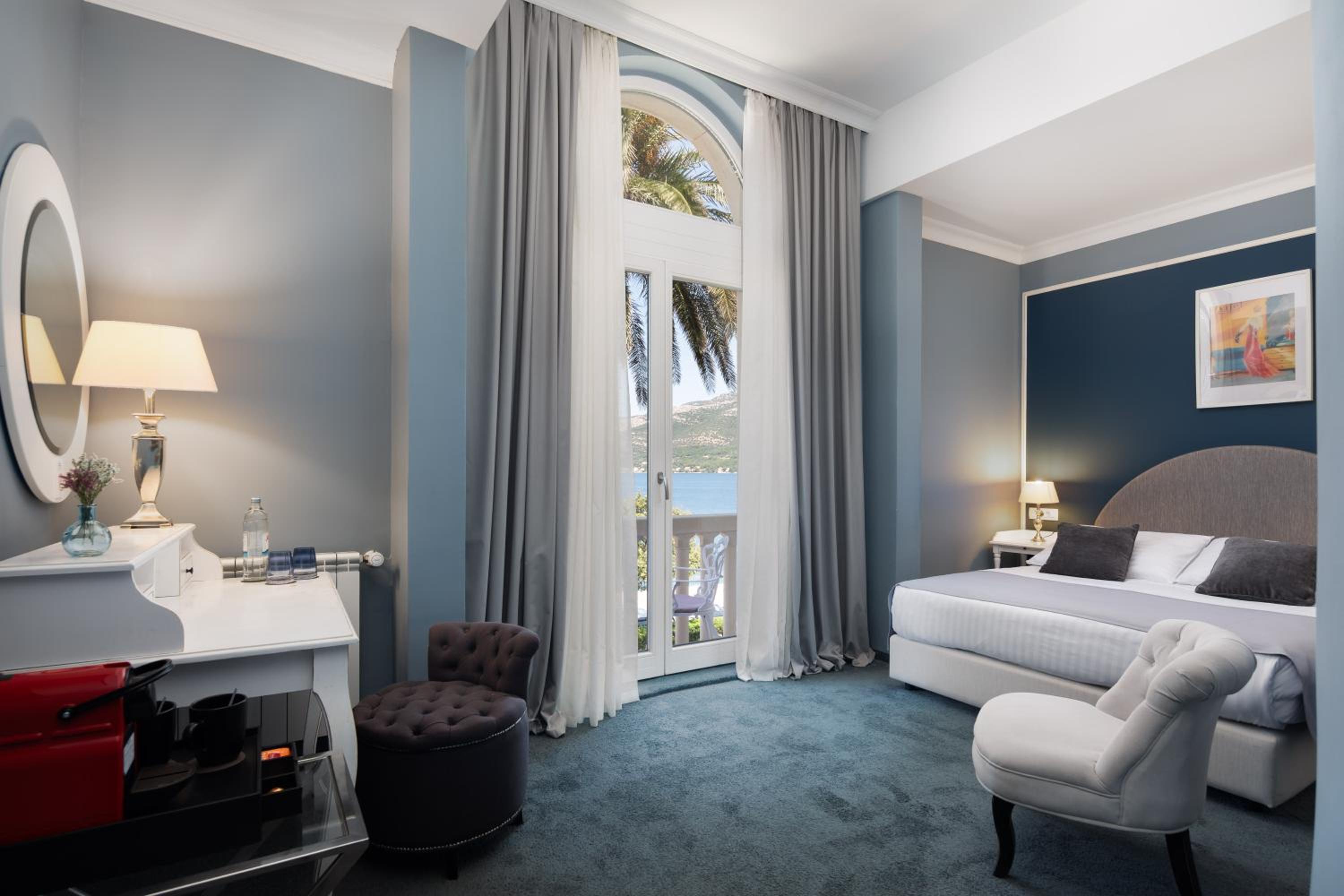 Luxury Suite with Sea View and Balcony photo 3
