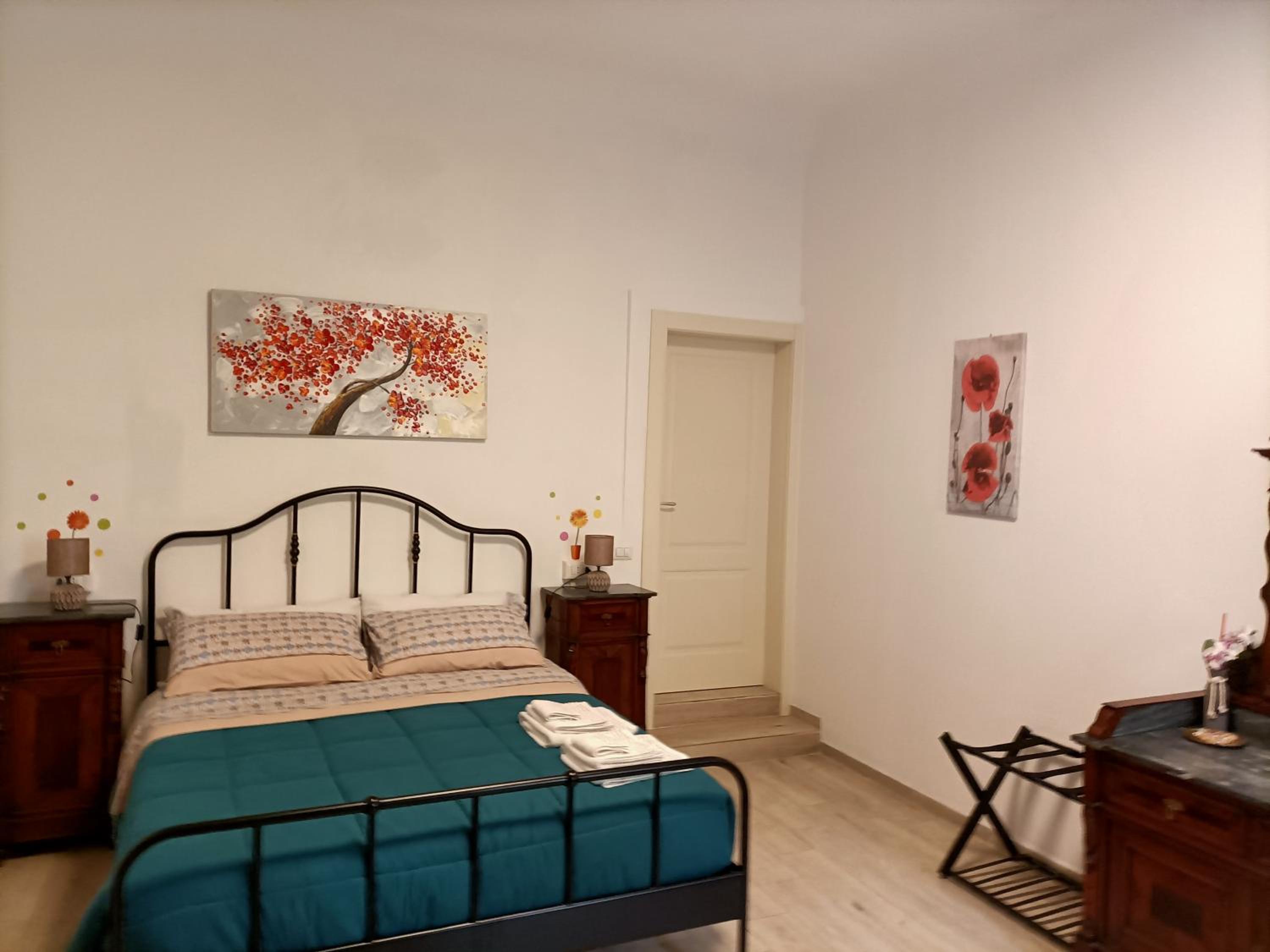 Deluxe Room (2 Adults + 1 Child)