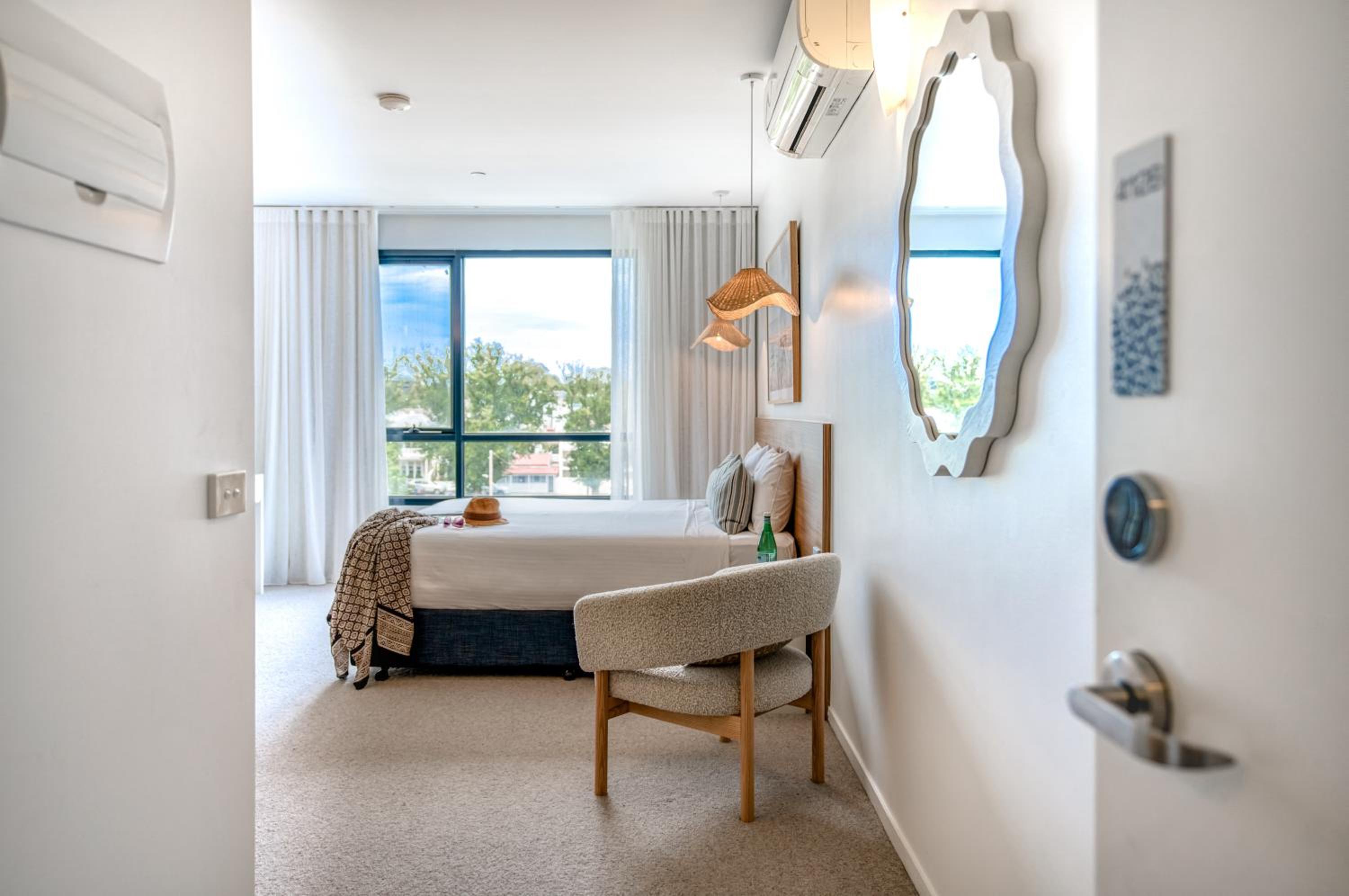 Studio Apartment - No Housekeeping