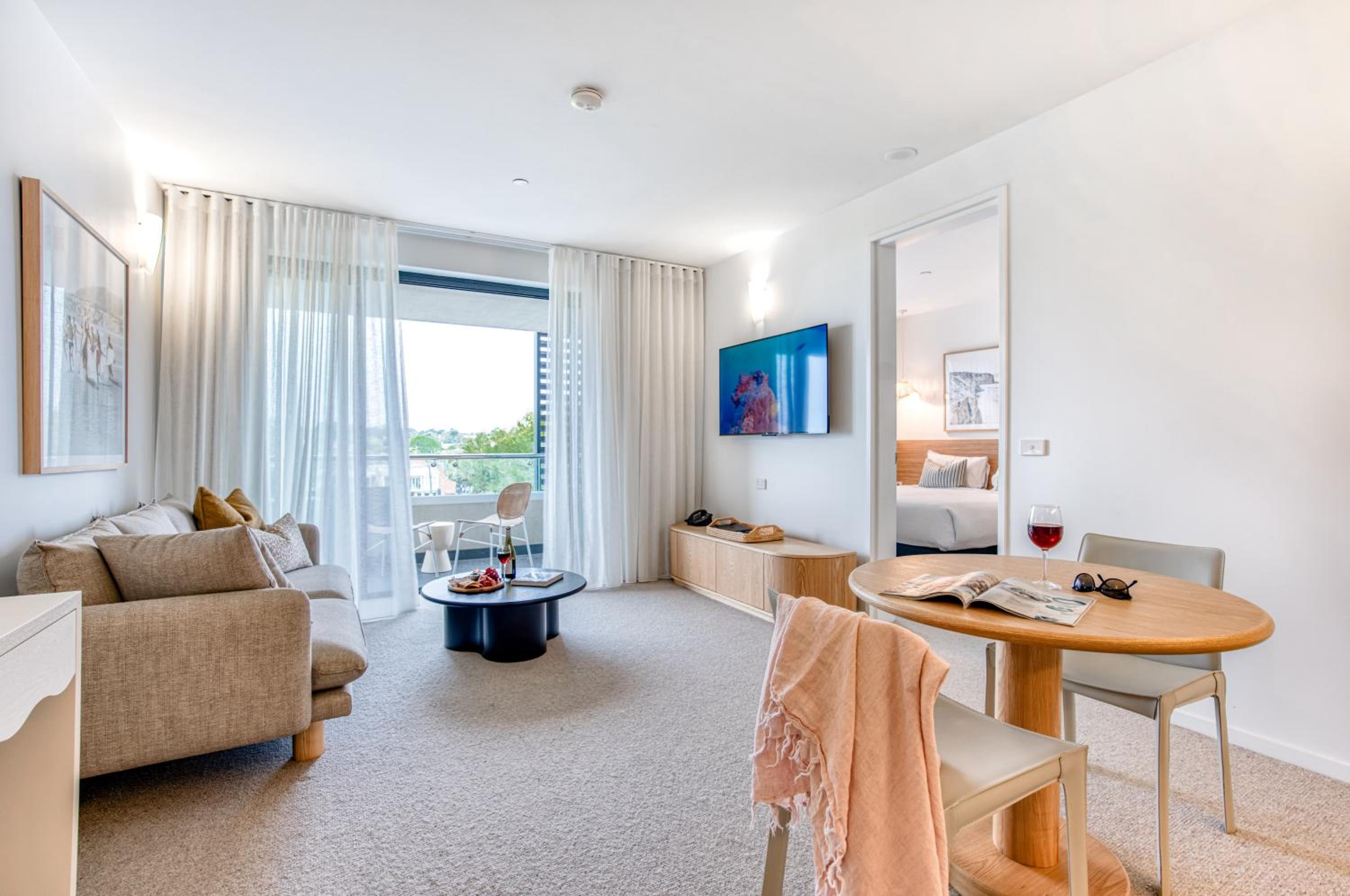 One-Bedroom Apartment with Park View photo 1