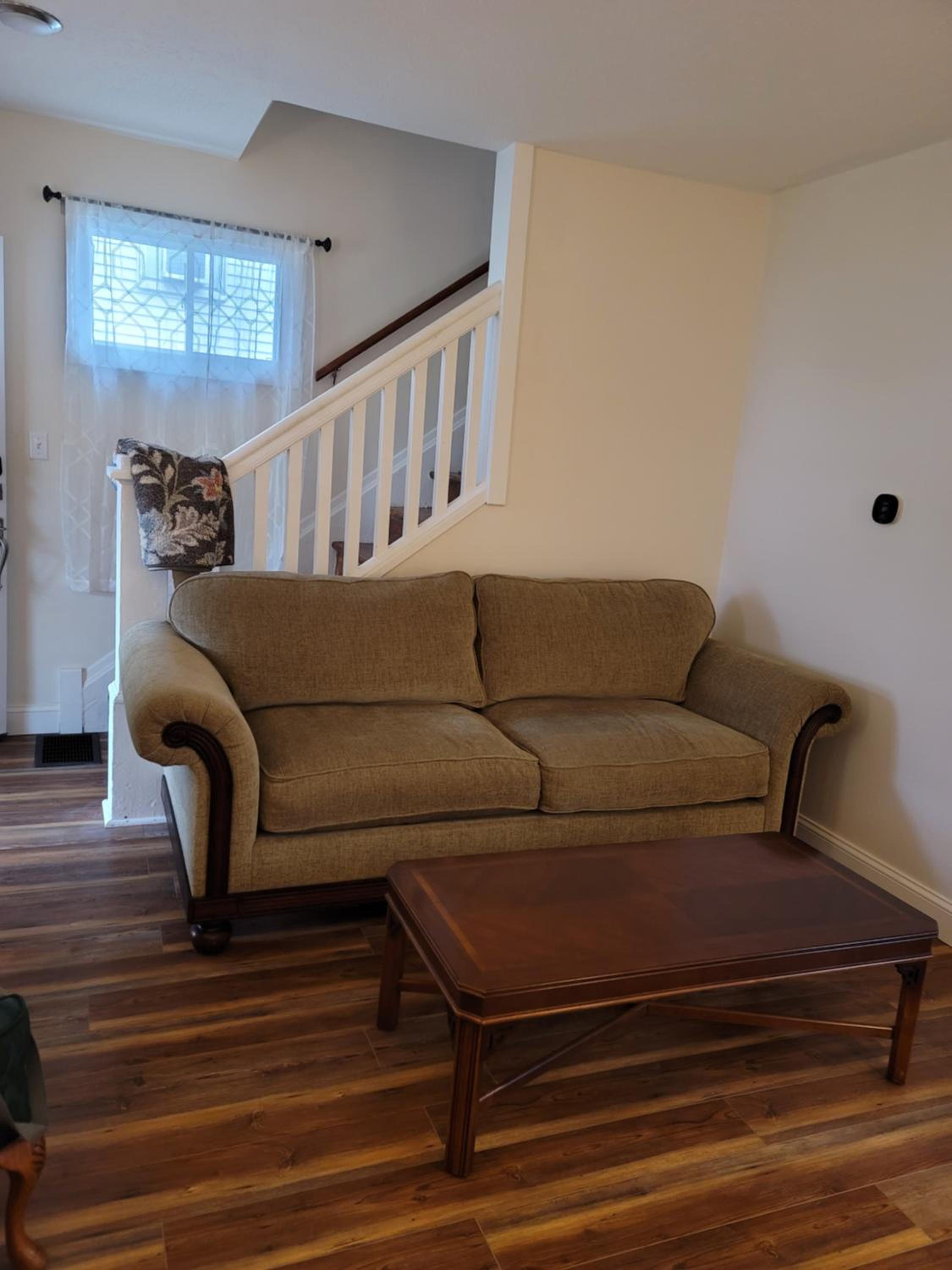 Three-Bedroom House photo 2