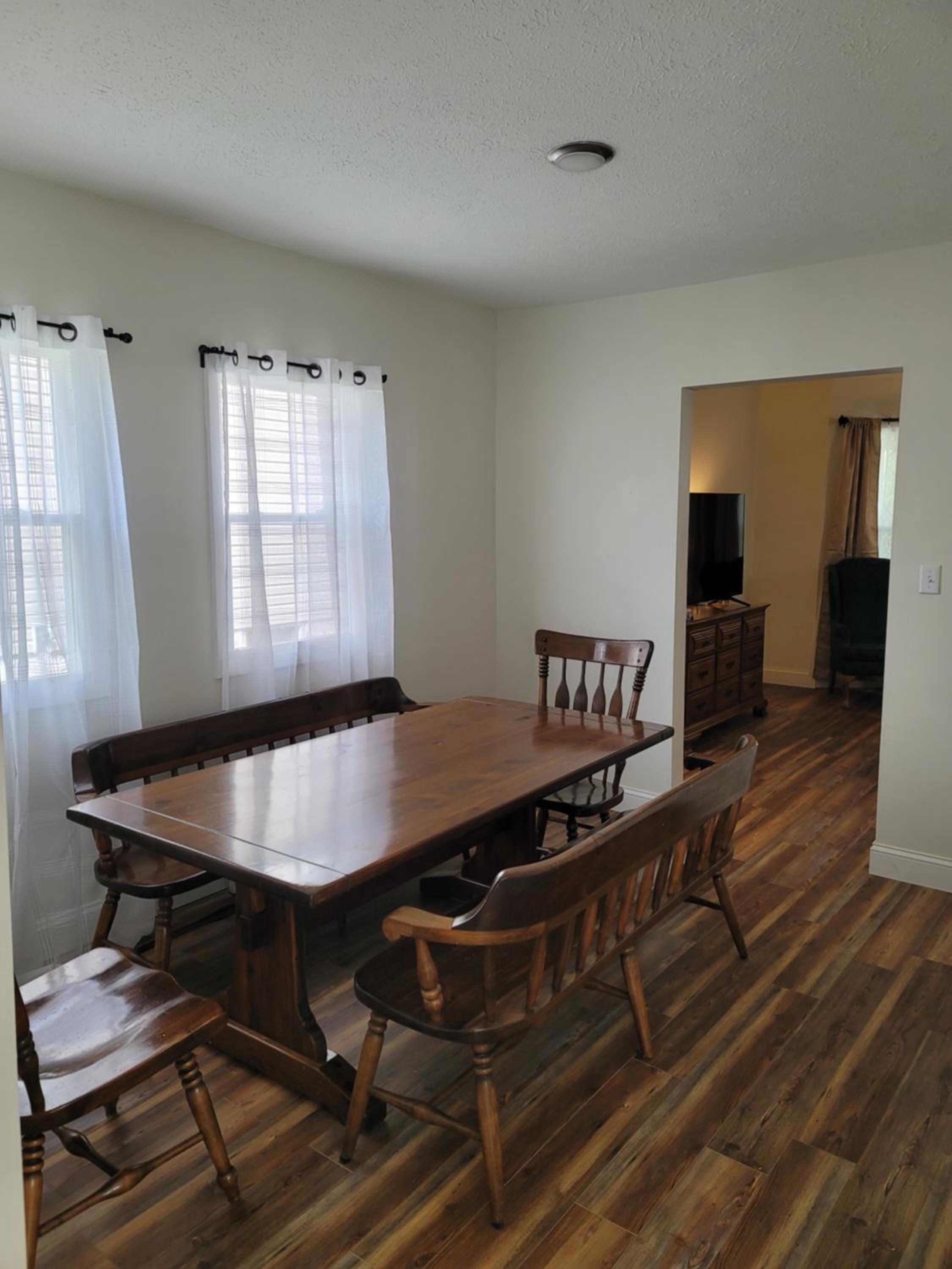 Three-Bedroom House photo 3