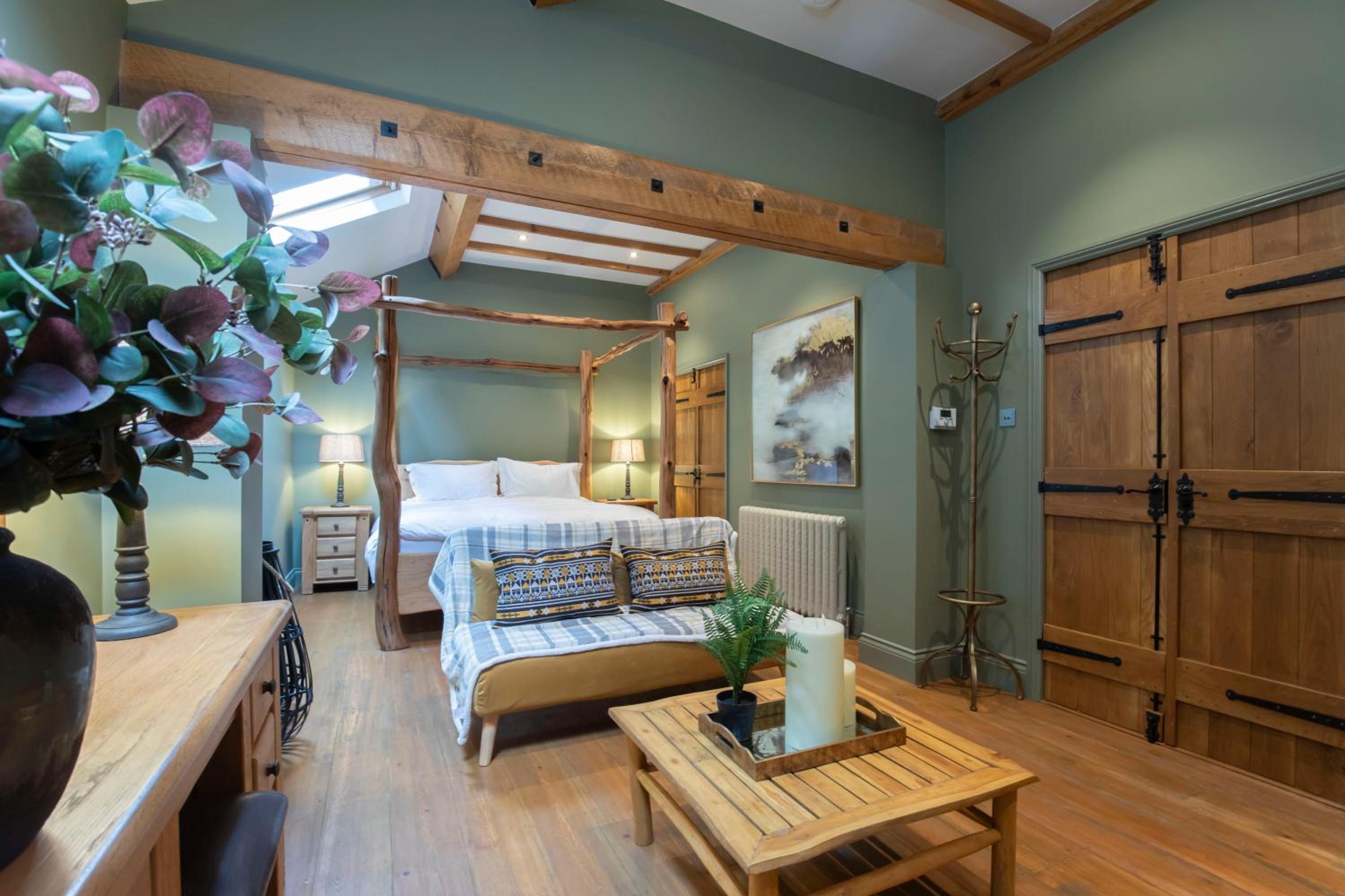 Deluxe King Suite
