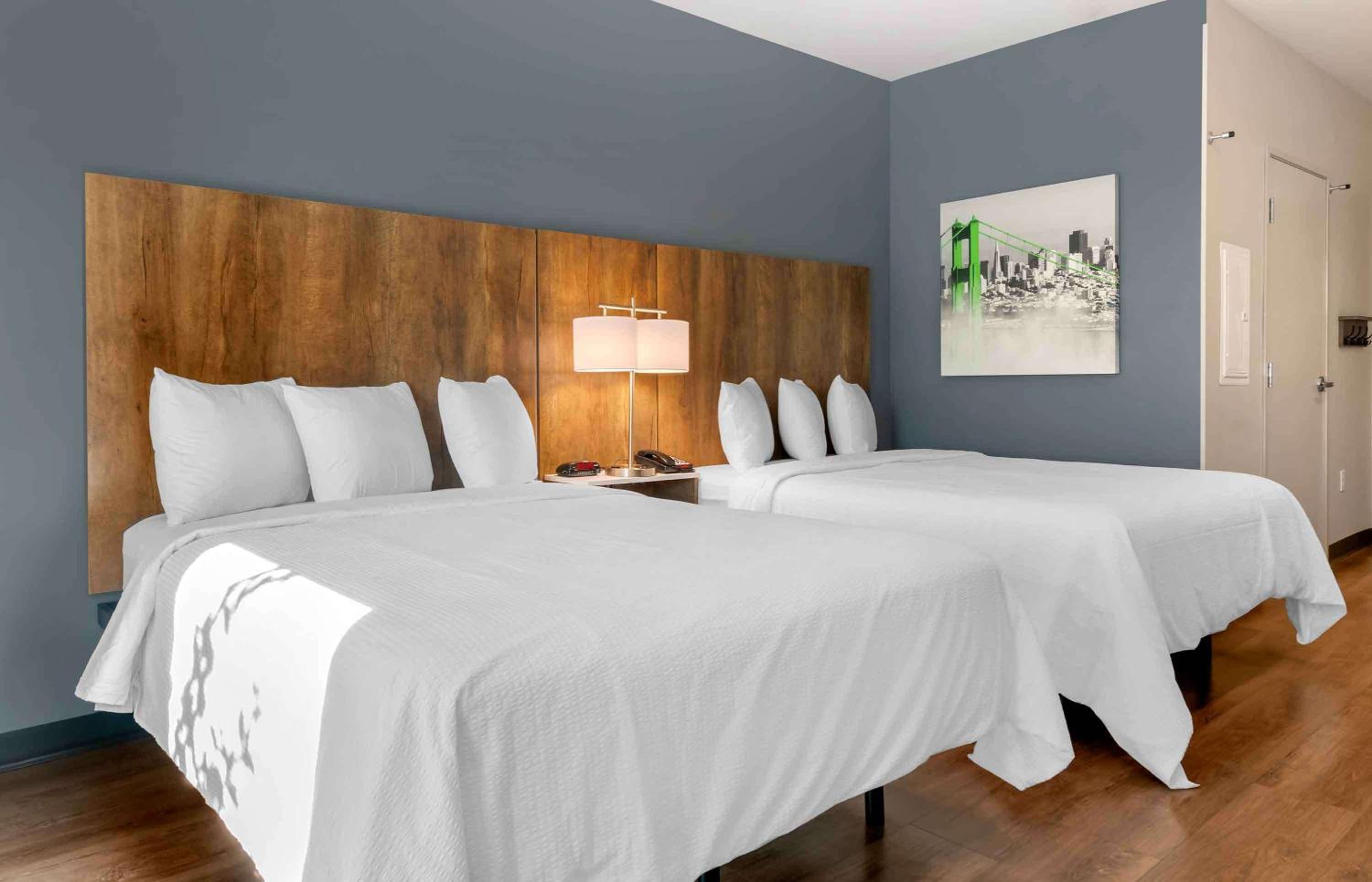 Studio with 2 Queen Beds - Non-Smoking - Photo 1