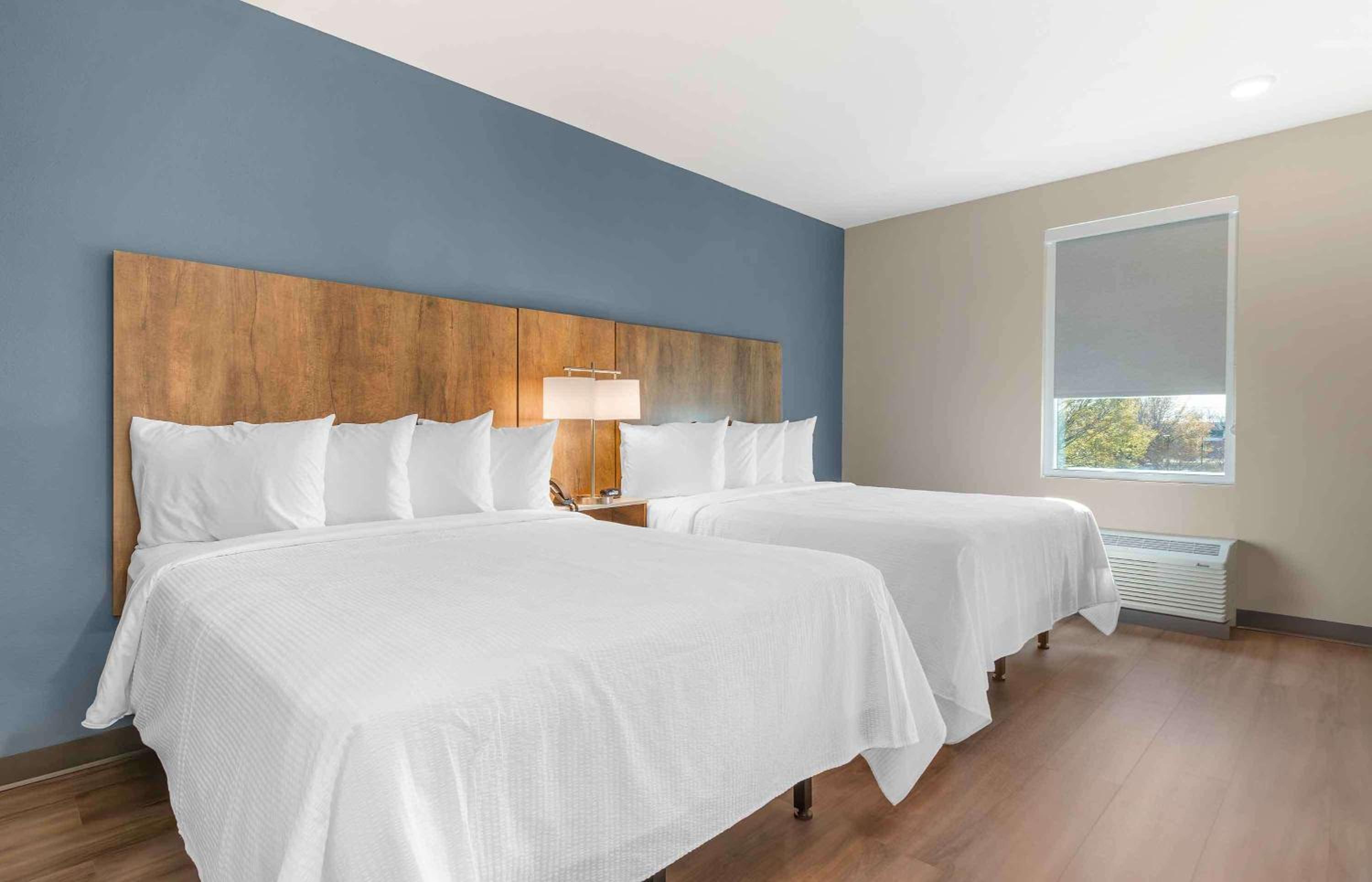 Standard Studio 2 Queen Beds Nonsmkng - Photo 1