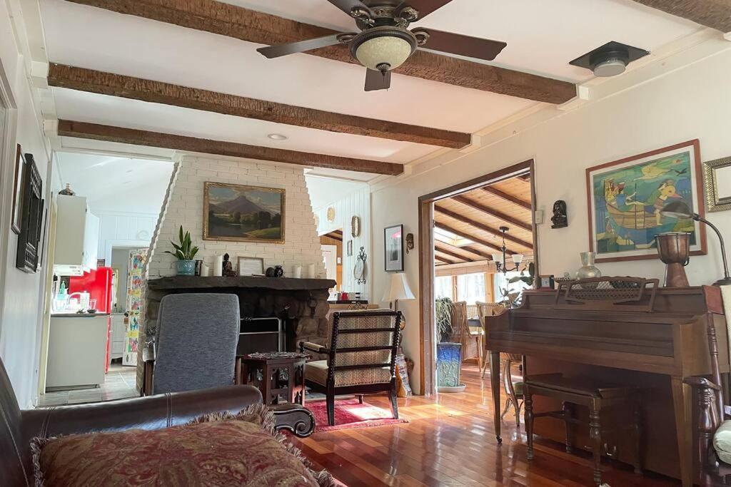 Three-Bedroom House photo 1