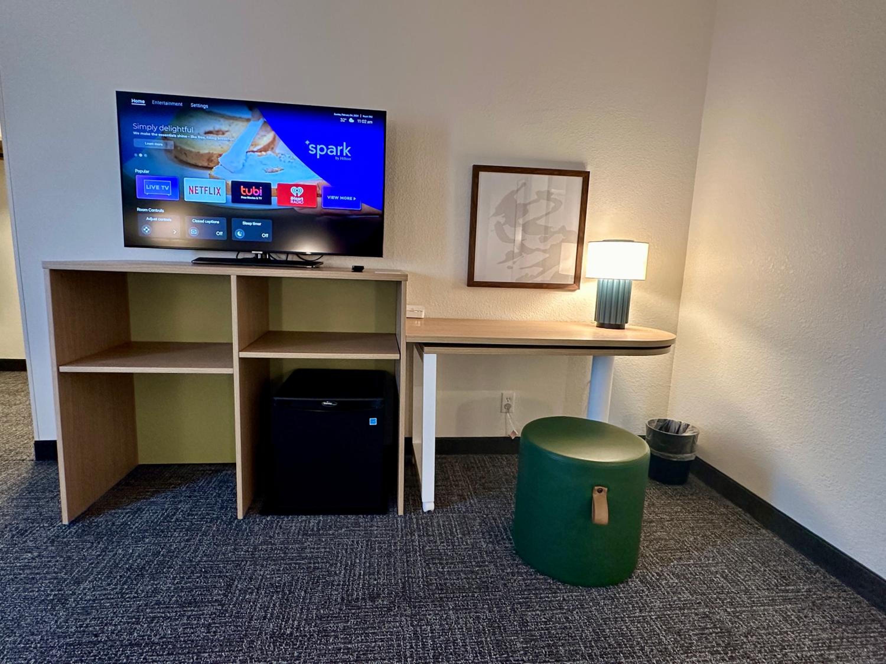 King Room - Hearing Access - Photo 10