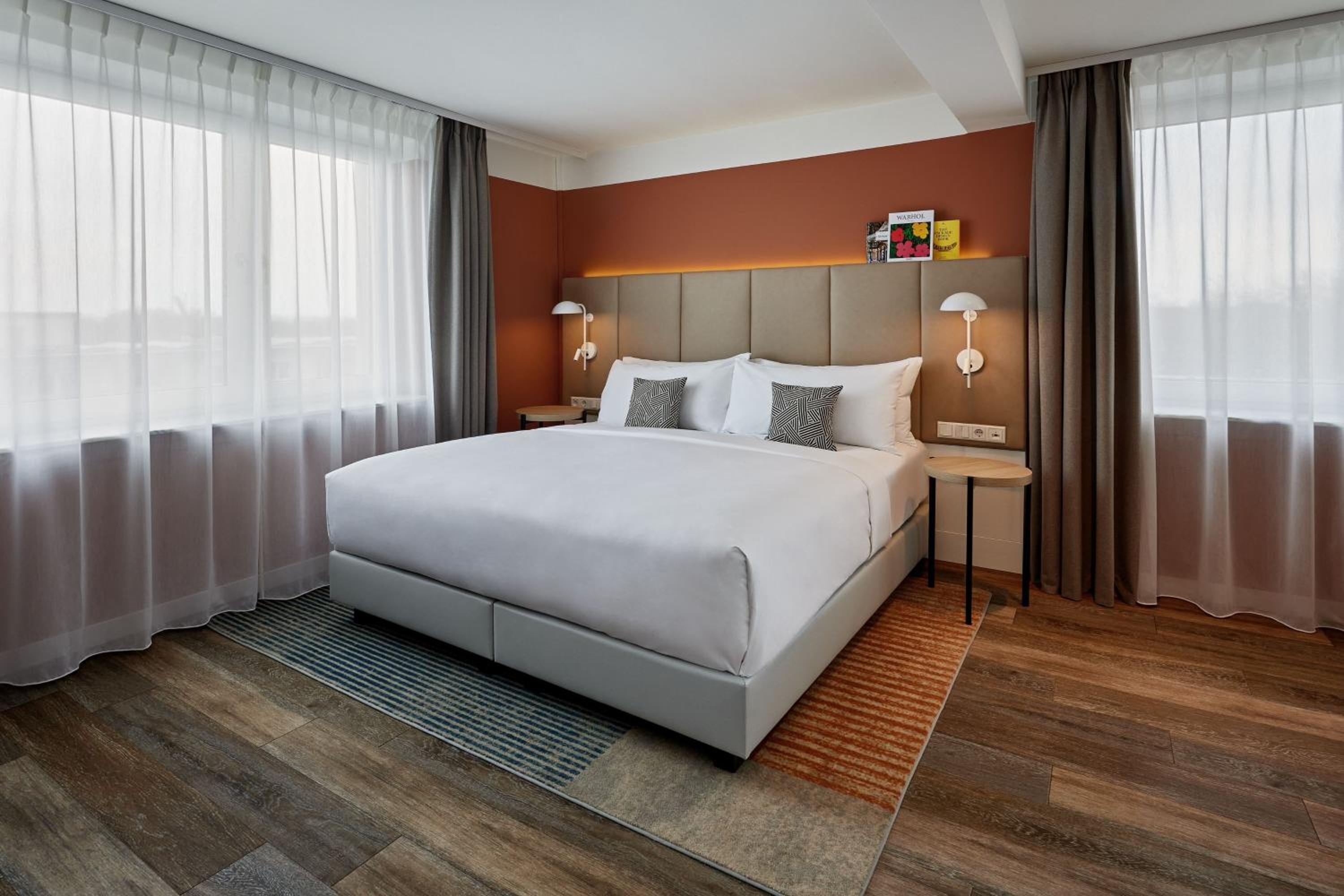 Superior Corner King Room