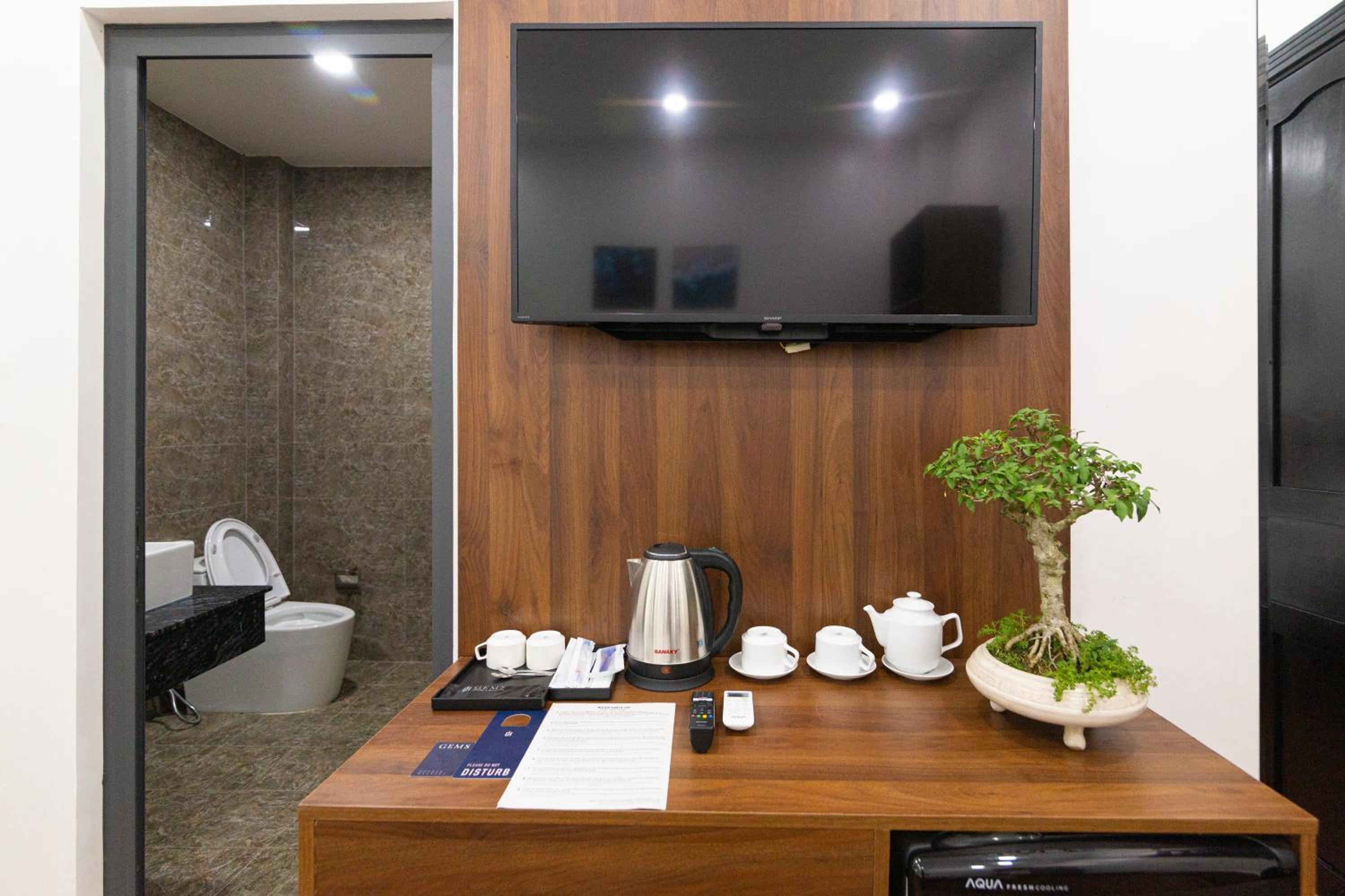 King Room with Balcony photo 2